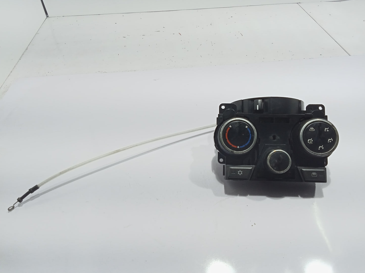 Chevrolet Trailblazer 2011 Climate Control GENUINE ORIGINAL SURPLUS
