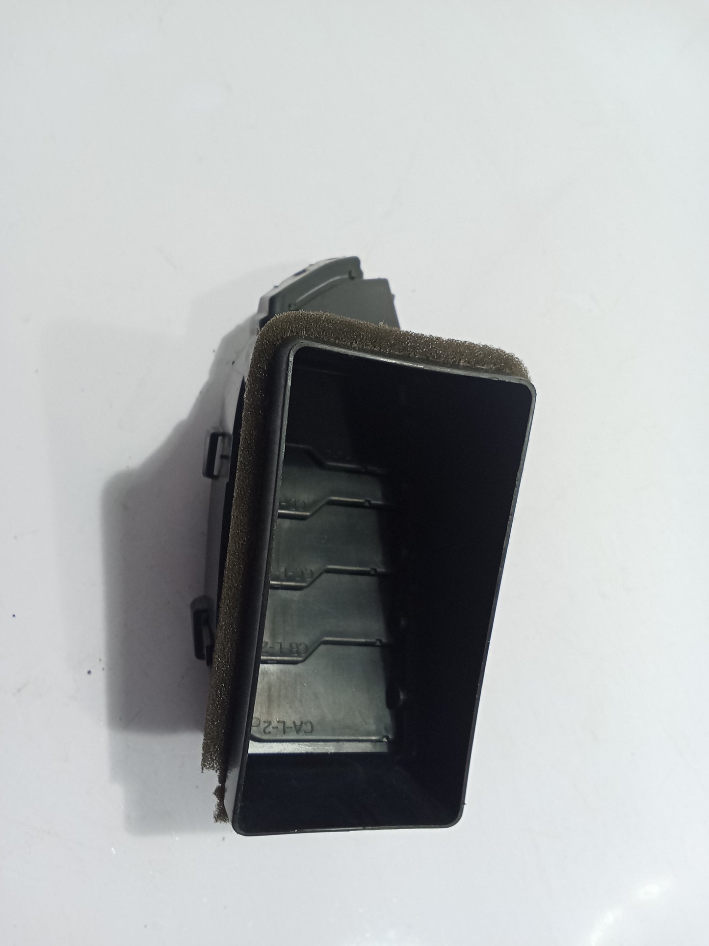 Chevrolet Trailblazer 2011 Front Driver Side AC Louver GENUINE ORIGINAL SURPLUS