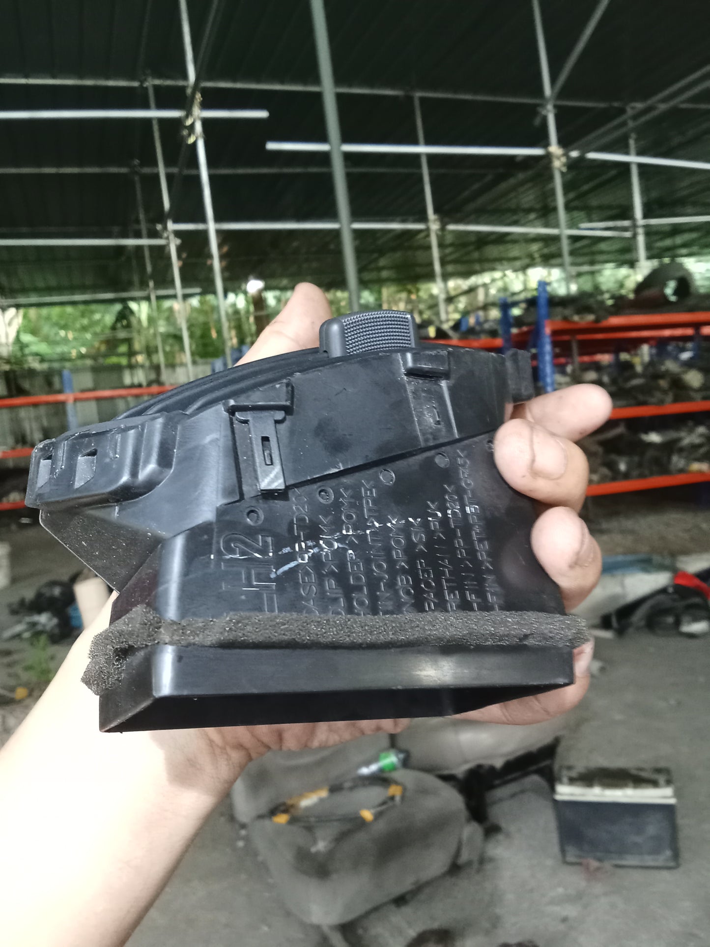 Chevrolet Trailblazer 2011 Front Driver Side AC Louver GENUINE ORIGINAL SURPLUS