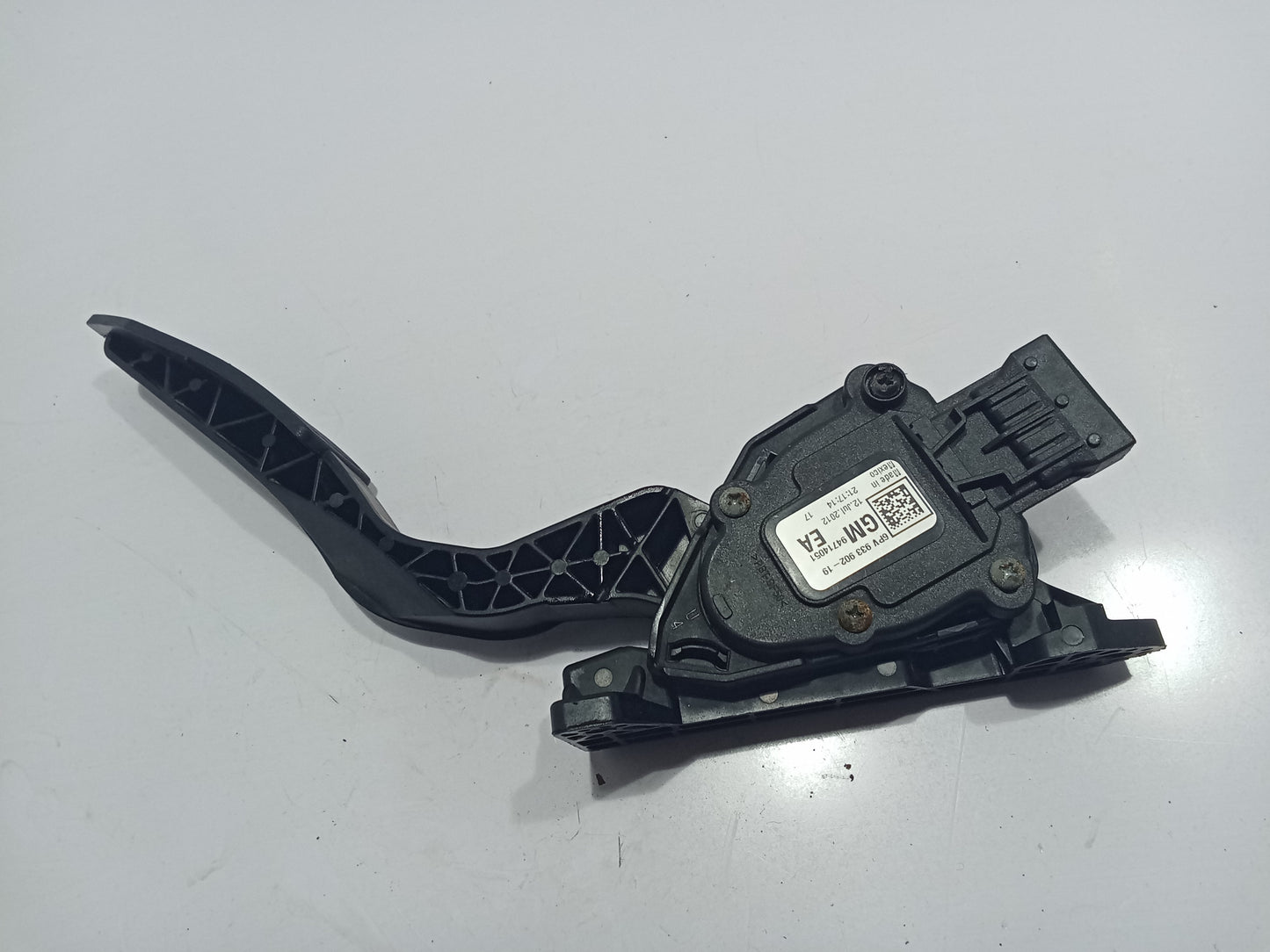 Chevrolet Trailblazer 2011 Accelerator Pedal GENUINE ORIGINAL SURPLUS