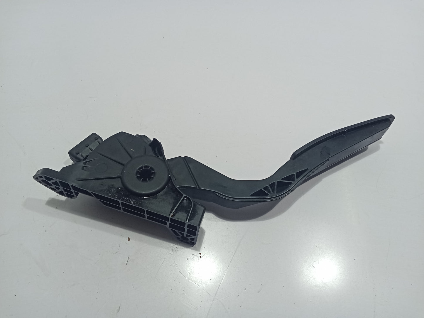 Chevrolet Trailblazer 2011 Accelerator Pedal GENUINE ORIGINAL SURPLUS