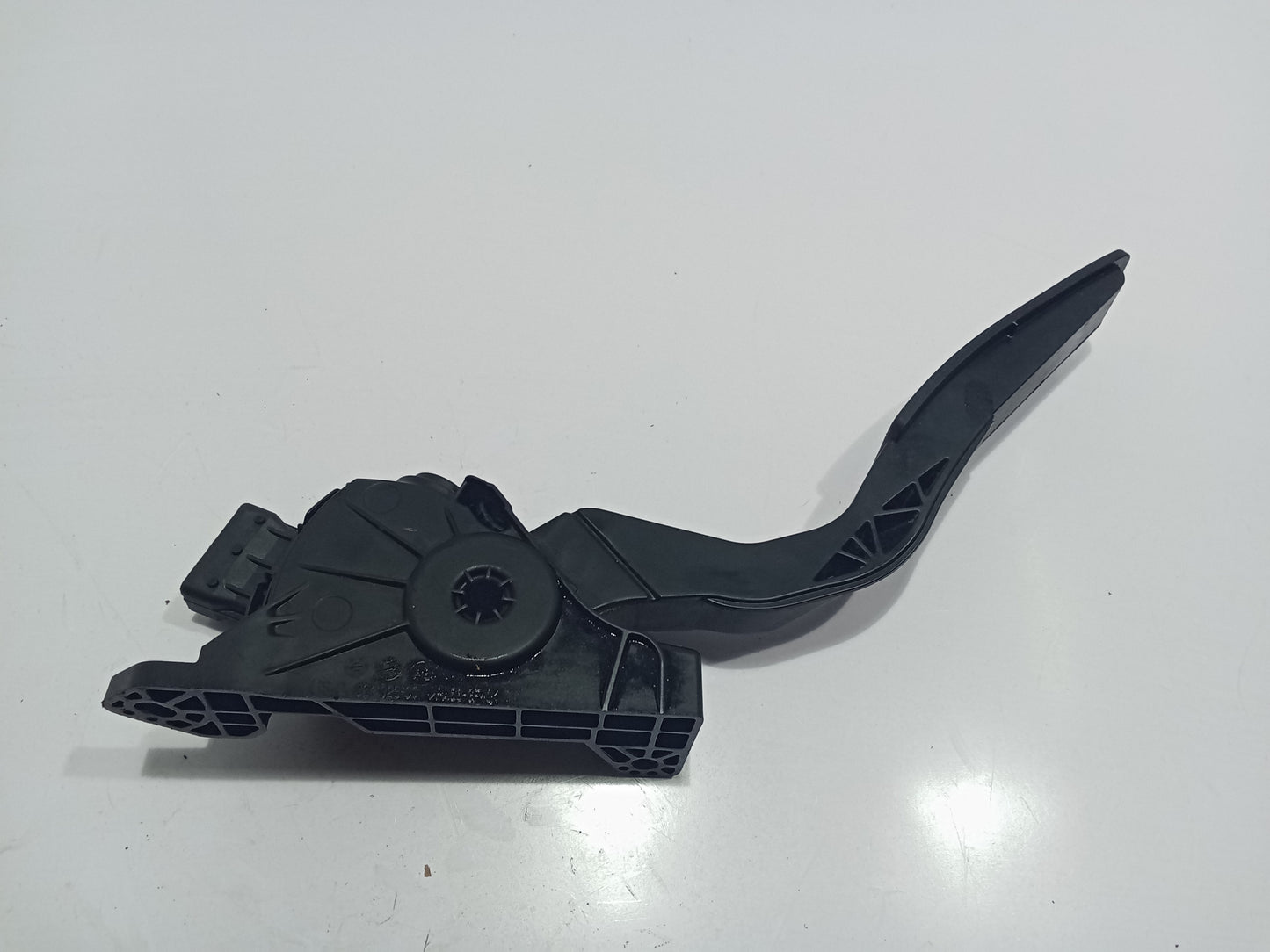 Chevrolet Trailblazer 2011 Accelerator Pedal GENUINE ORIGINAL SURPLUS