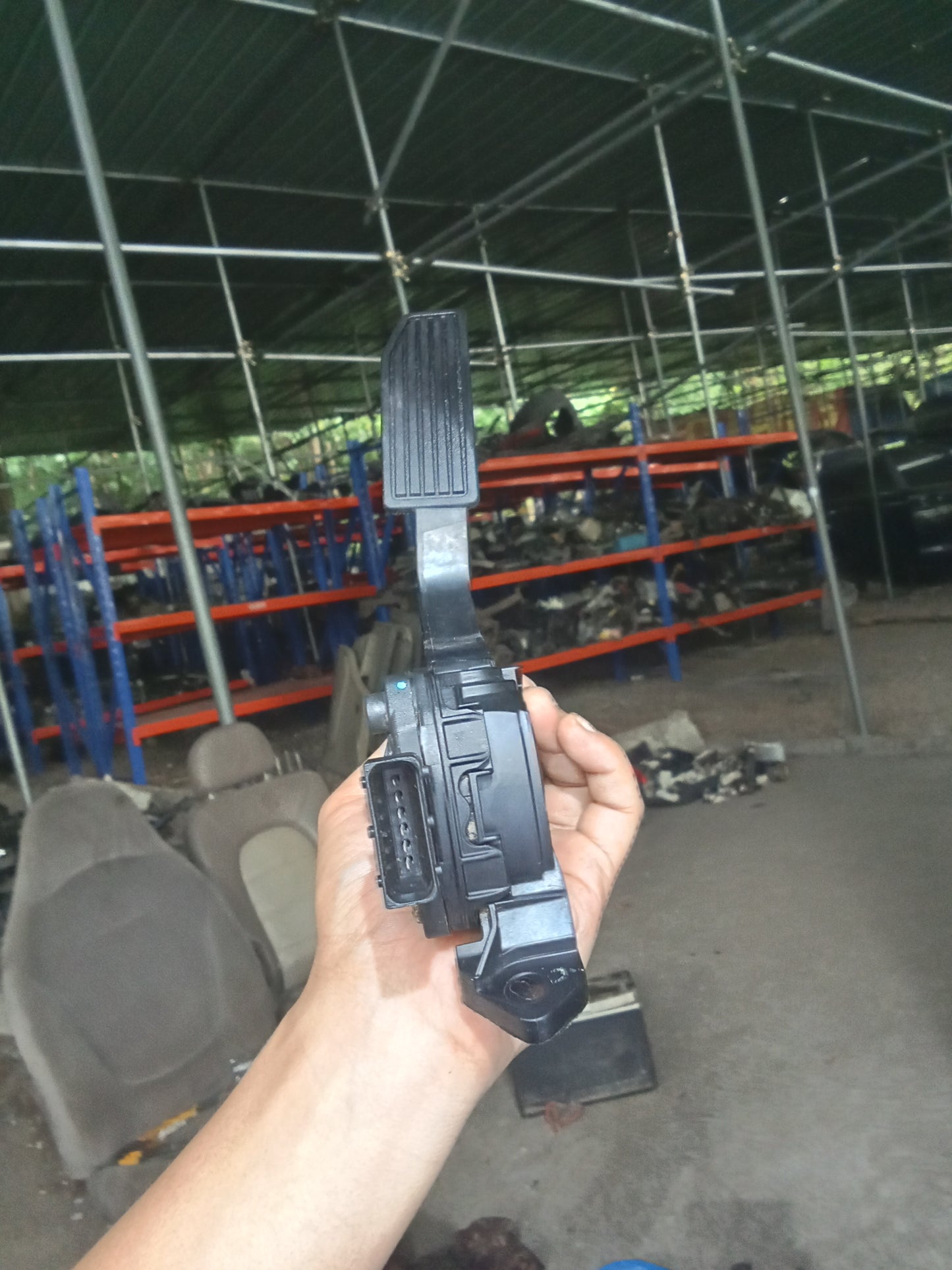 Chevrolet Trailblazer 2011 Accelerator Pedal GENUINE ORIGINAL SURPLUS