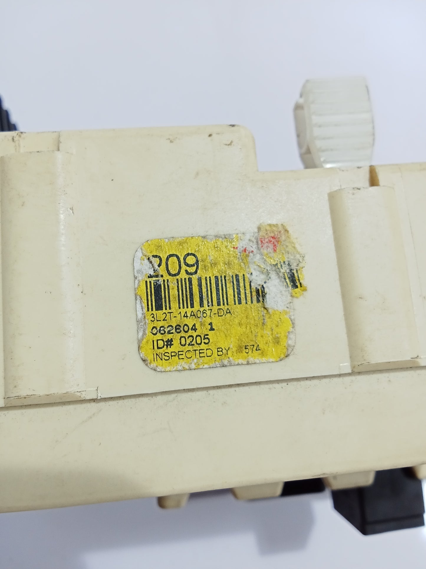 Ford Explorer 2005 Eddie Bauer Fuse box Dashboard GENUINE ORIGINAL SURPLUS