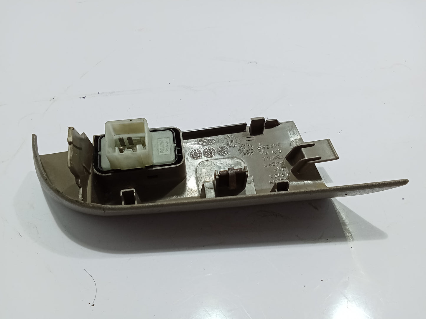 Ford Explorer 2005 Eddie Bauer Rear Driver Side Window Switch GENUINE ORIGINAL SURPLUS