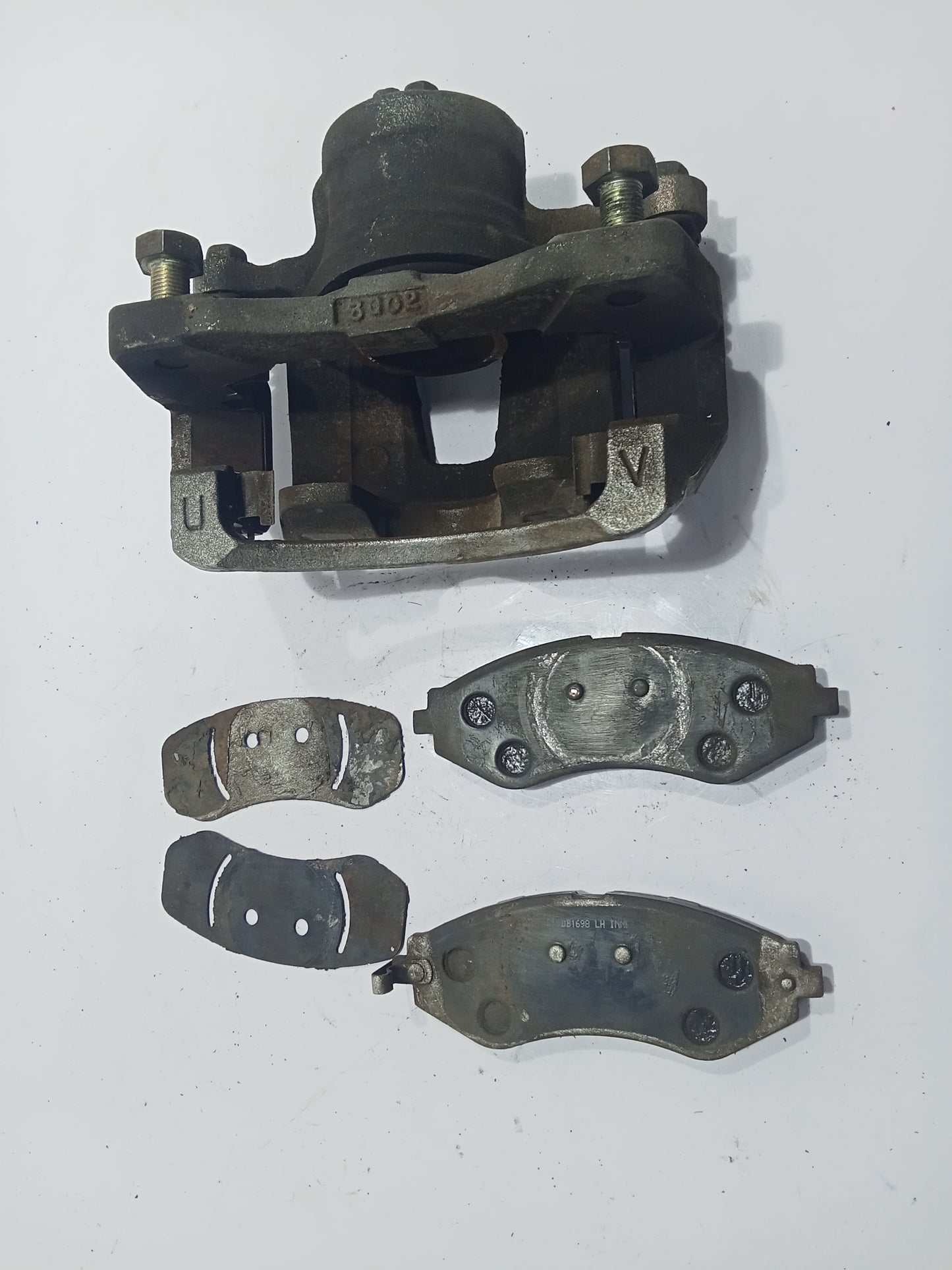 Chevrolet Optra 1.6 2003 Front Driver Side Brake Caliper GENUINE ORIGINAL SURPLUS