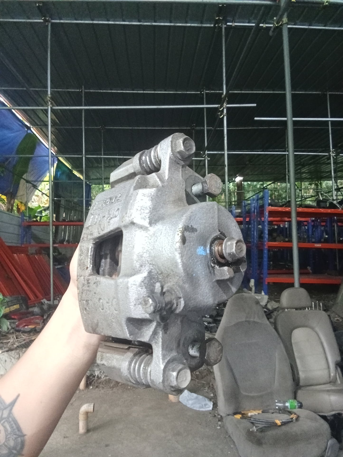 Chevrolet Optra 1.6 2003 Front Driver Side Brake Caliper GENUINE ORIGINAL SURPLUS