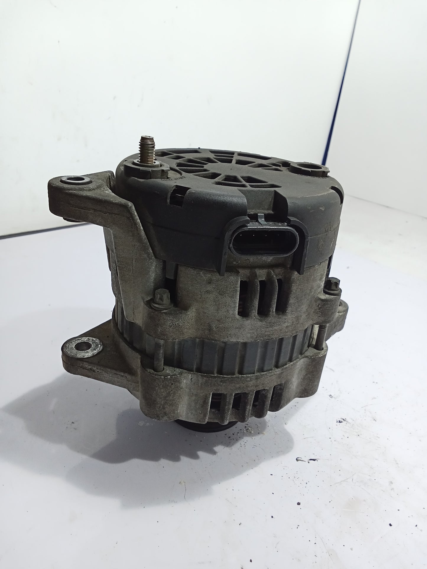 Chevrolet Optra 1.6 2003 Alternator GENUINE ORIGINAL SURPLUS