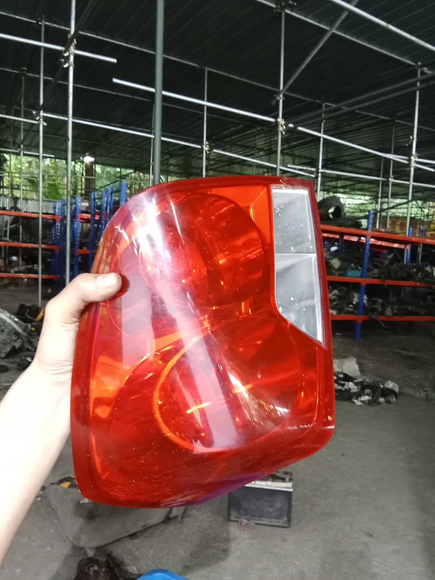 Chevrolet Optra 1.6 2003 Passenger Side Tail Light  GENUINE ORIGINAL SURPLUS
