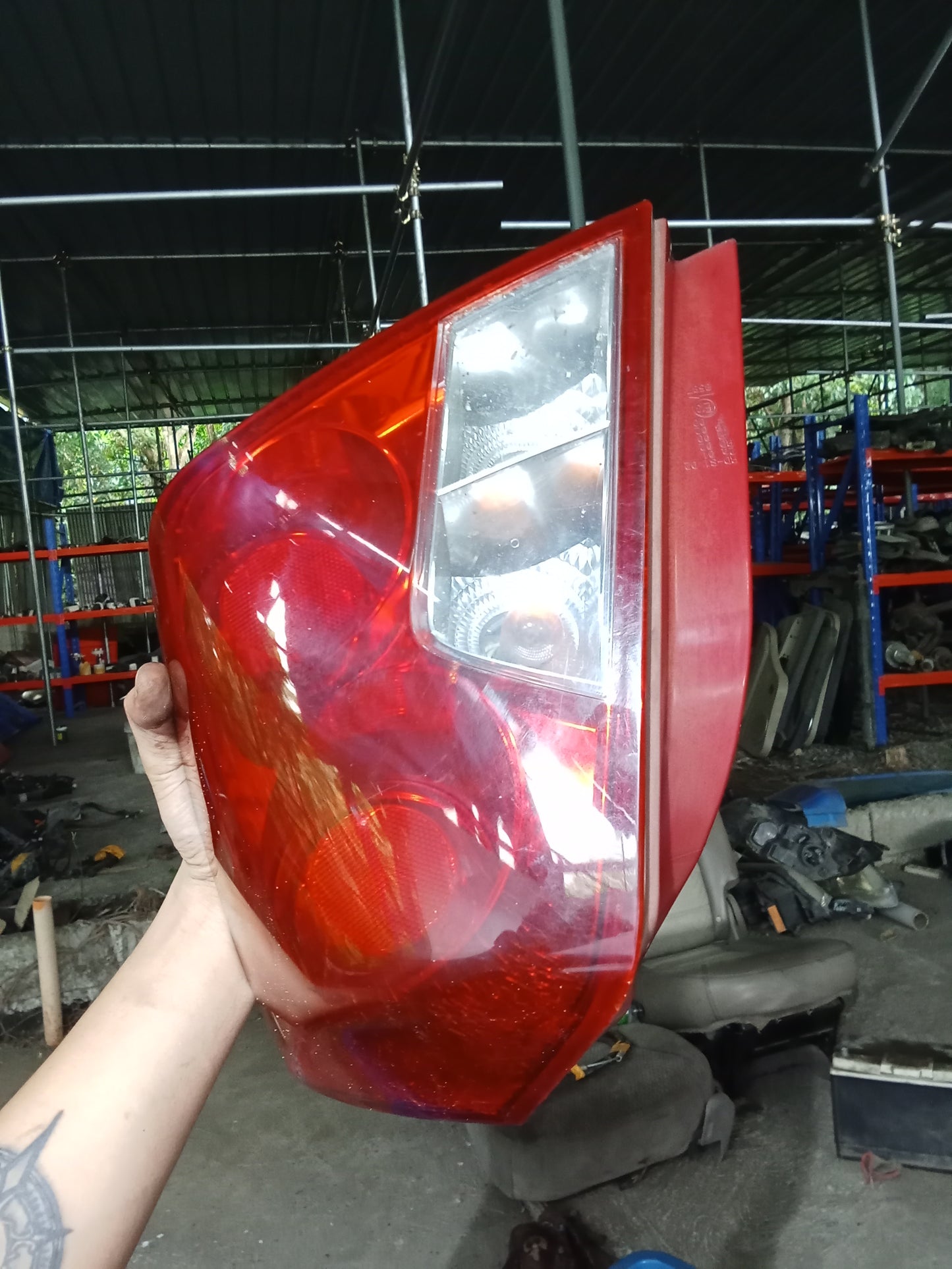 Chevrolet Optra 1.6 2003 Passenger Side Tail Light  GENUINE ORIGINAL SURPLUS