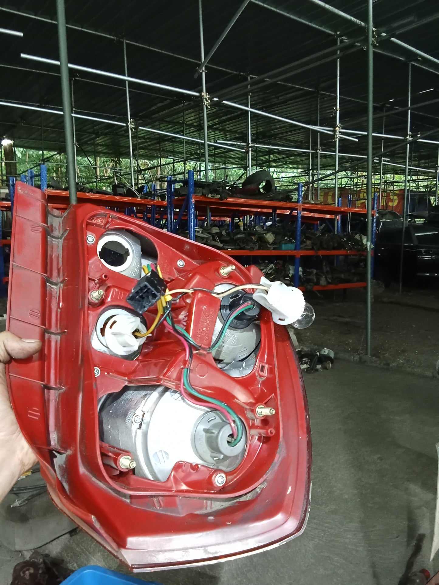 Chevrolet Optra 1.6 2003 Passenger Side Tail Light  GENUINE ORIGINAL SURPLUS