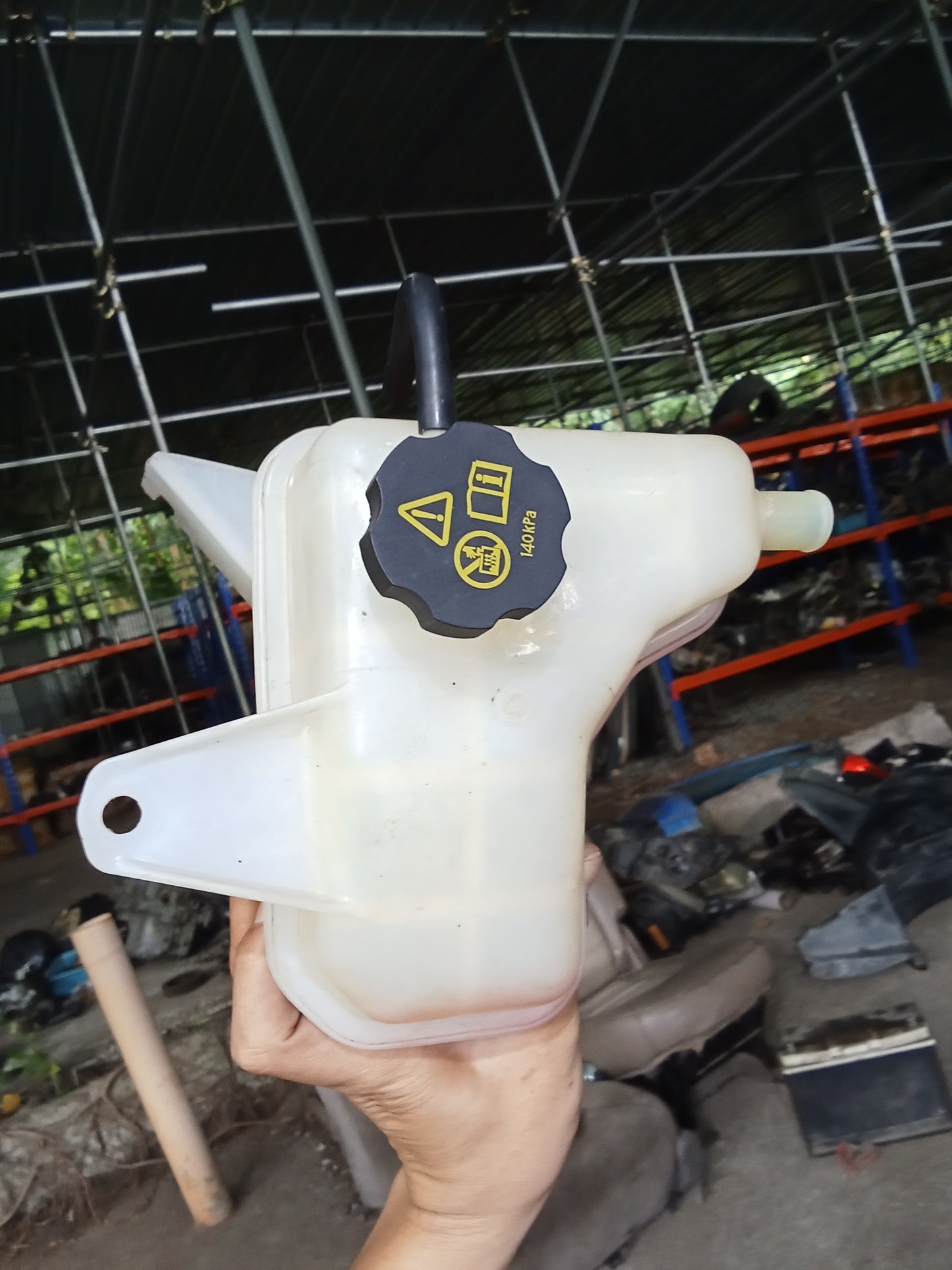 Ford Escape 2.0 Coolant Tank GENUINE ORIGINAL SURPLUS