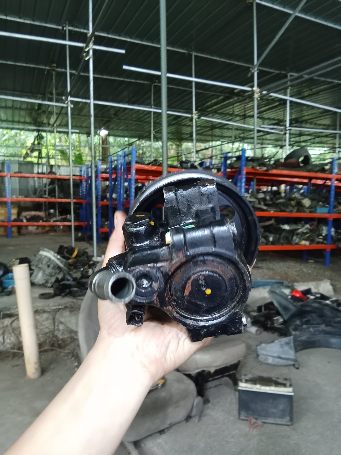Ford Escape 2.0 Steering pump GENUINE ORIGINAL SURPLUS