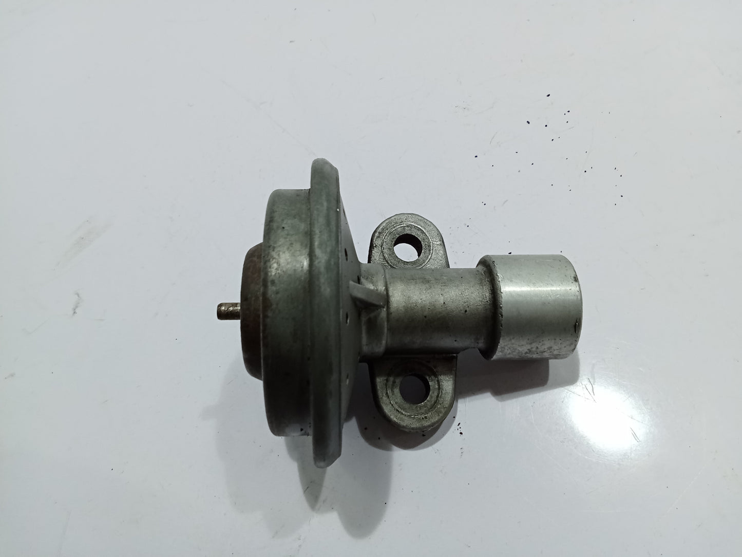 Ford Escape 2.0 EGR Valve GENUINE ORIGINAL SURPLUS