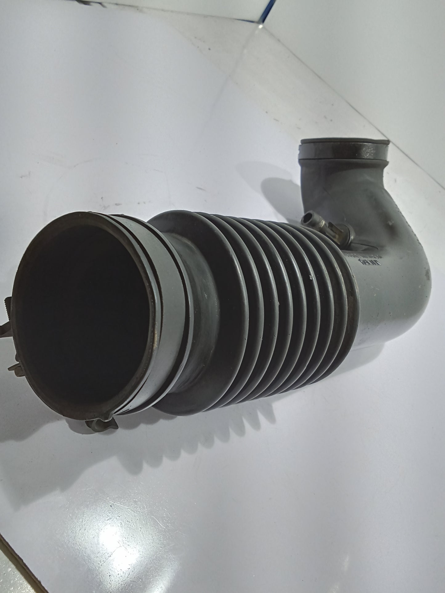 Ford Escape 2.0 Air Intake Hose GENUINE ORIGINAL SURPLUS