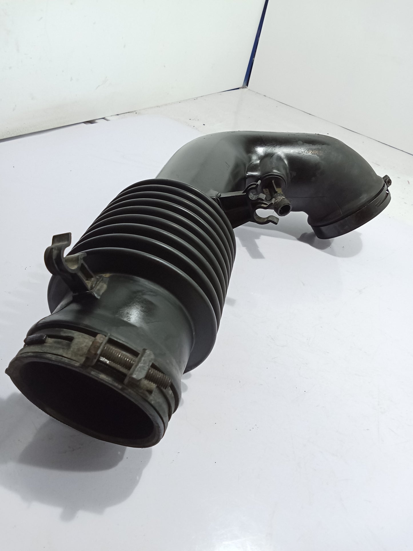 Ford Escape 2.0 Air Intake Hose GENUINE ORIGINAL SURPLUS