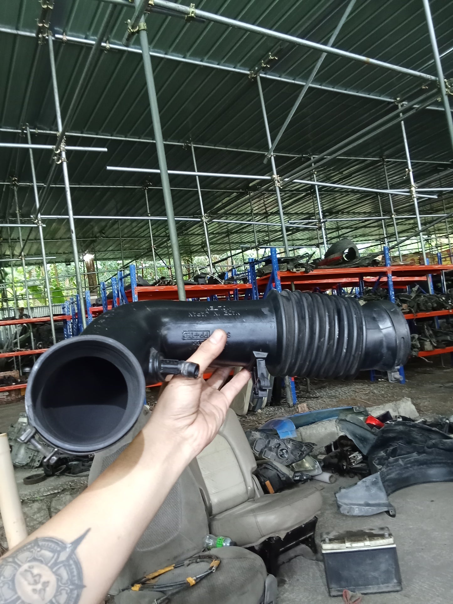Ford Escape 2.0 Air Intake Hose GENUINE ORIGINAL SURPLUS