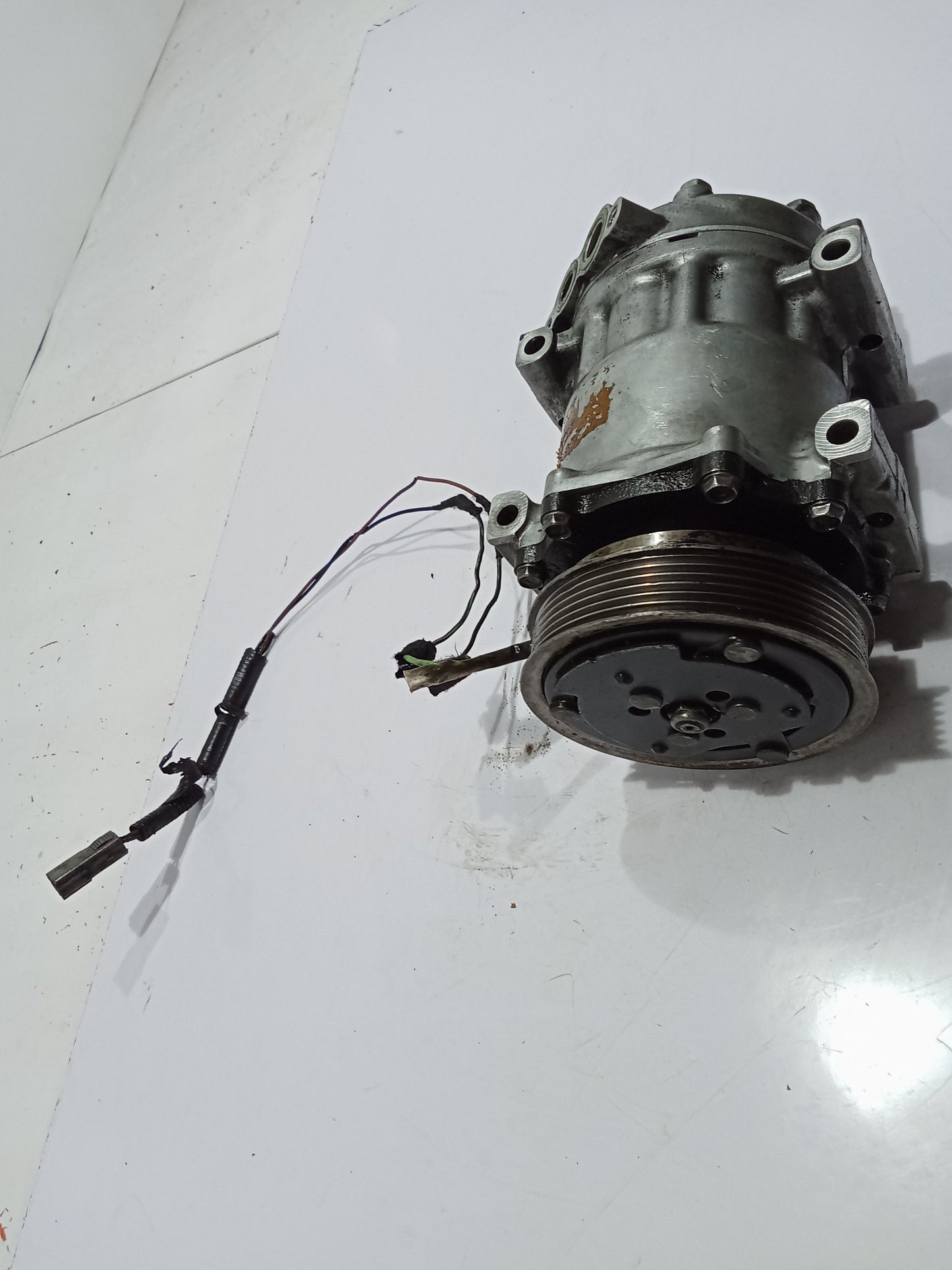 Ford Escape 2.0 Compressor GENUINE ORIGINAL SURPLUS