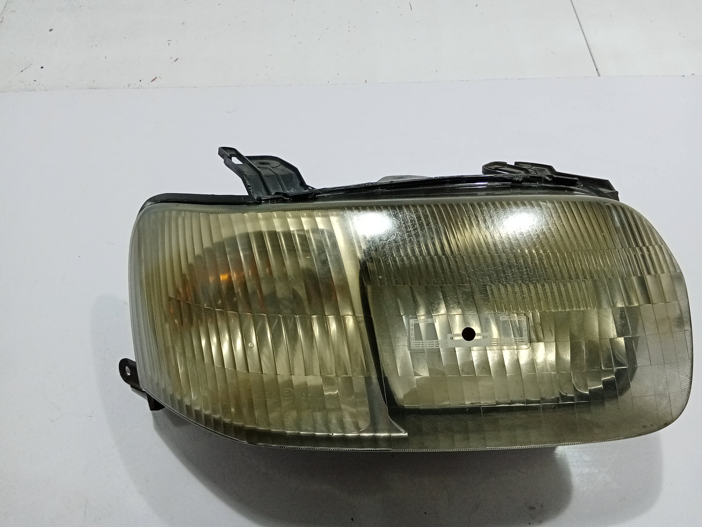 Ford Escape 2.0 Passenger Side Headlight GENUINE ORIGINAL SURPLUS