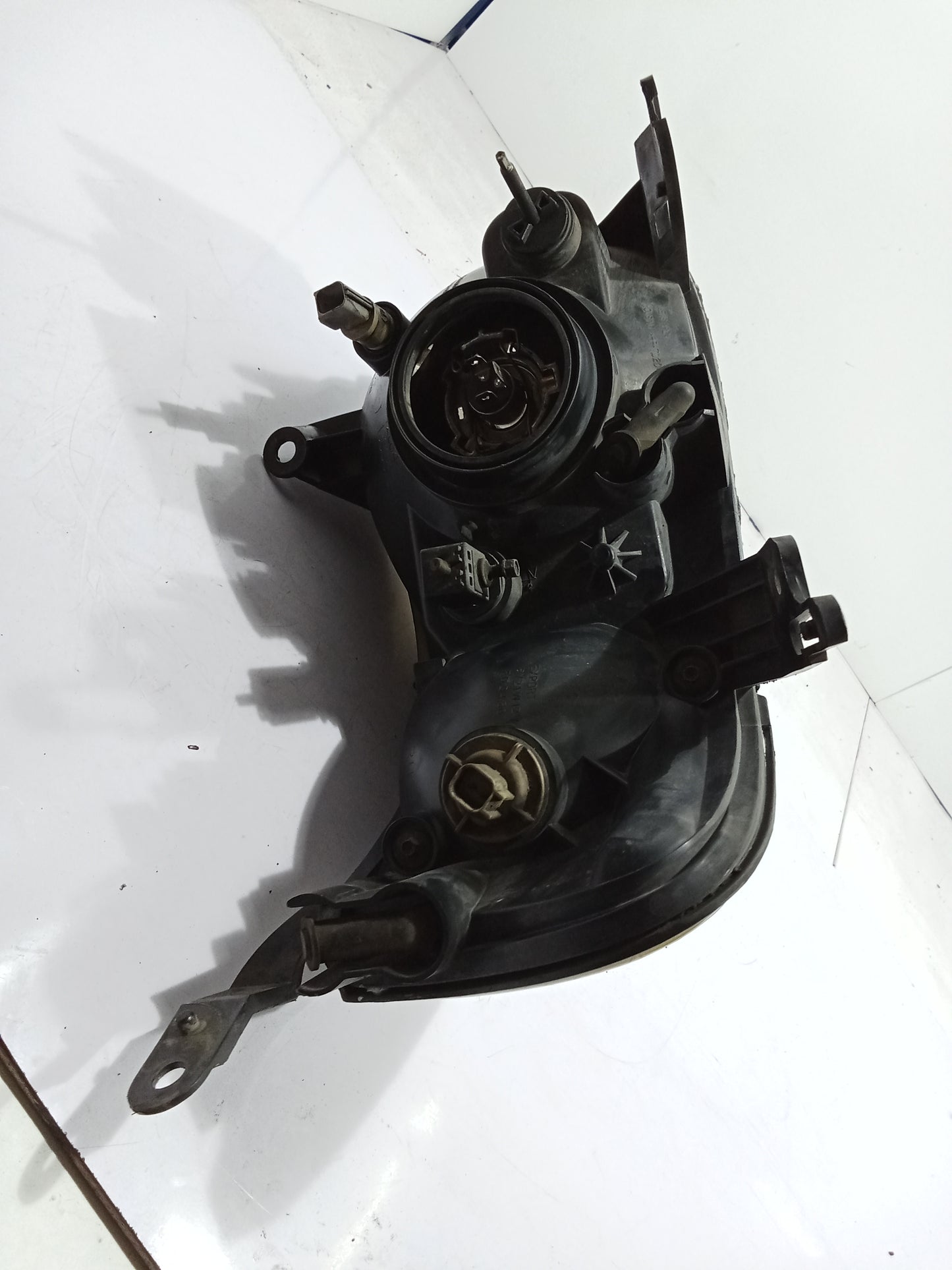 Ford Escape 2.0 Passenger Side Headlight GENUINE ORIGINAL SURPLUS