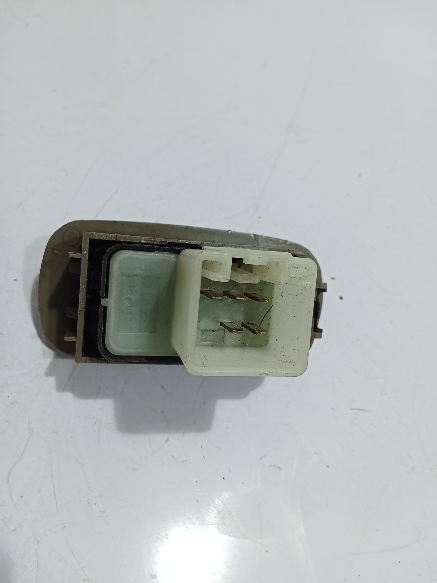 Ford Escape 2.0 Window Switch