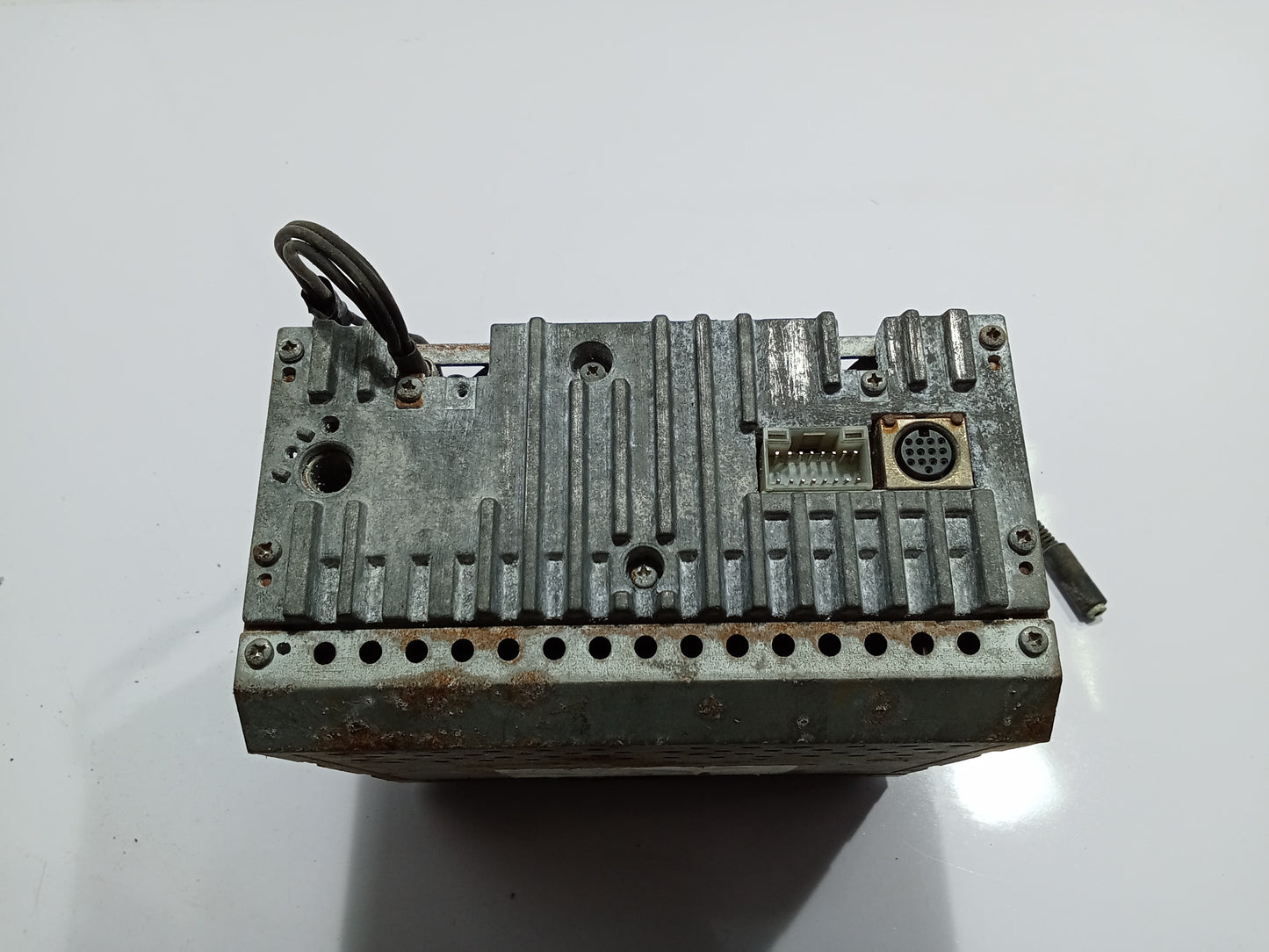 Ford Escape 2.0 Stereo GENUINE ORIGINAL SURPLUS