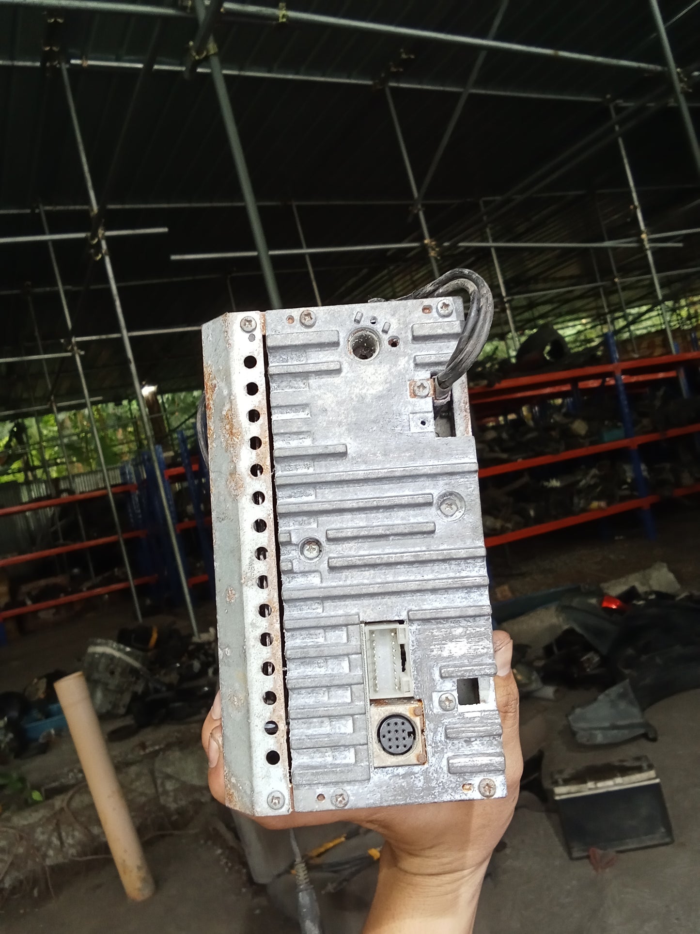 Ford Escape 2.0 Stereo GENUINE ORIGINAL SURPLUS