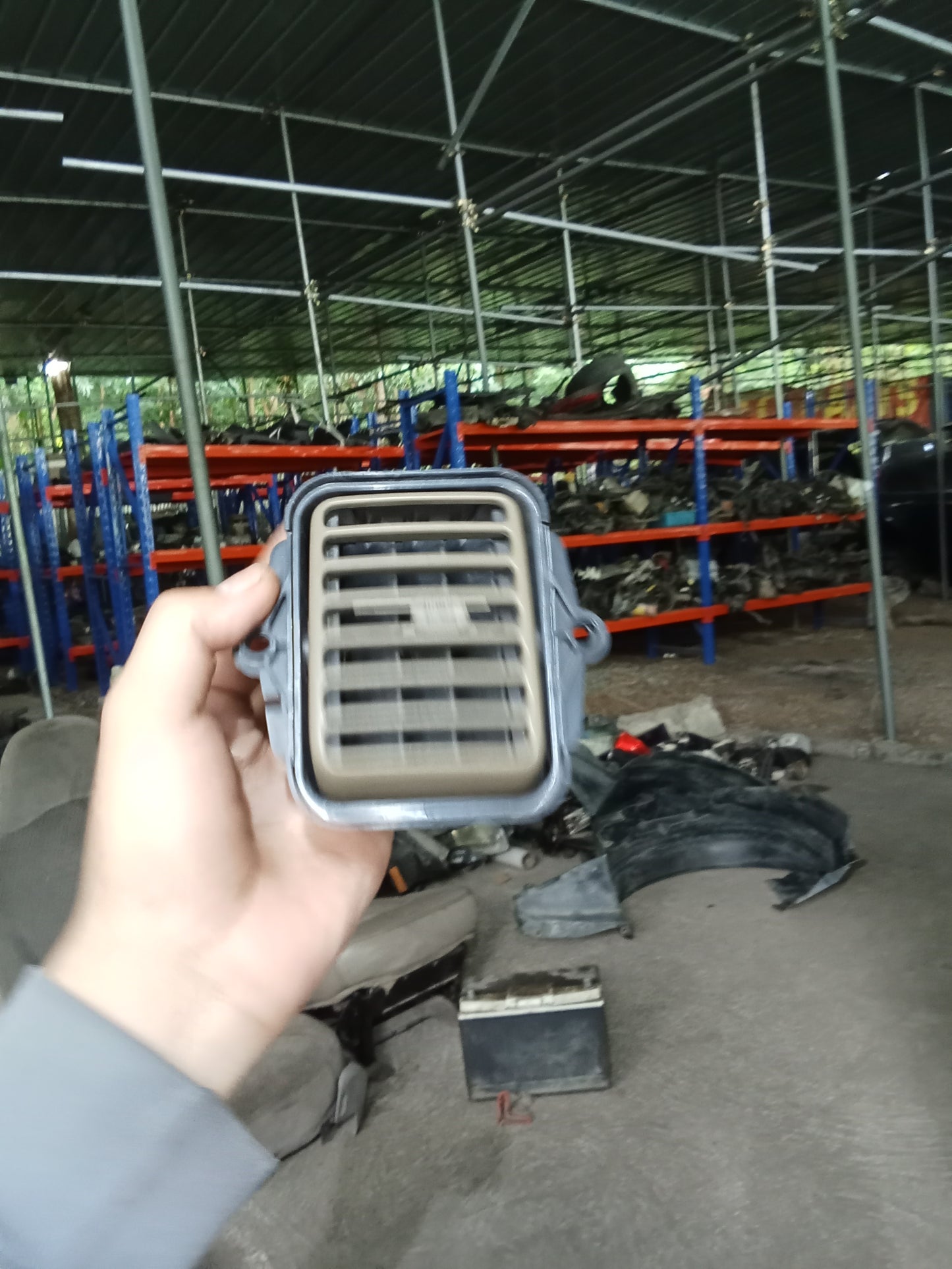 Ford Escape 2.0 Aircon Louver GENUINE ORIGINAL SURPLUS