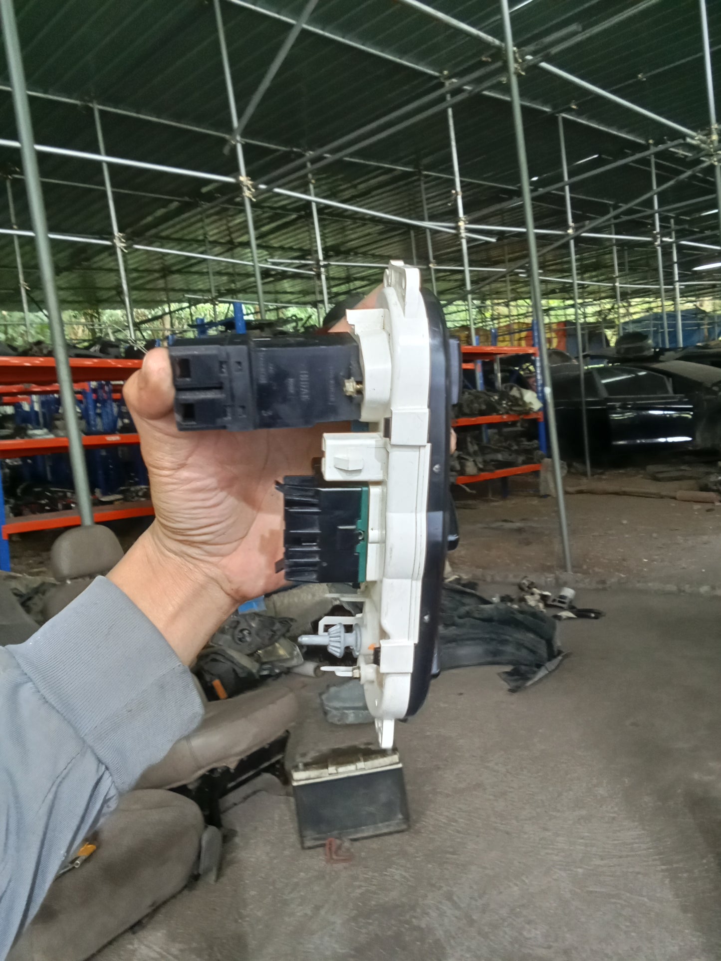 Ford Escape 2.0 Climate Control GENUINE ORIGINAL SURPLUS