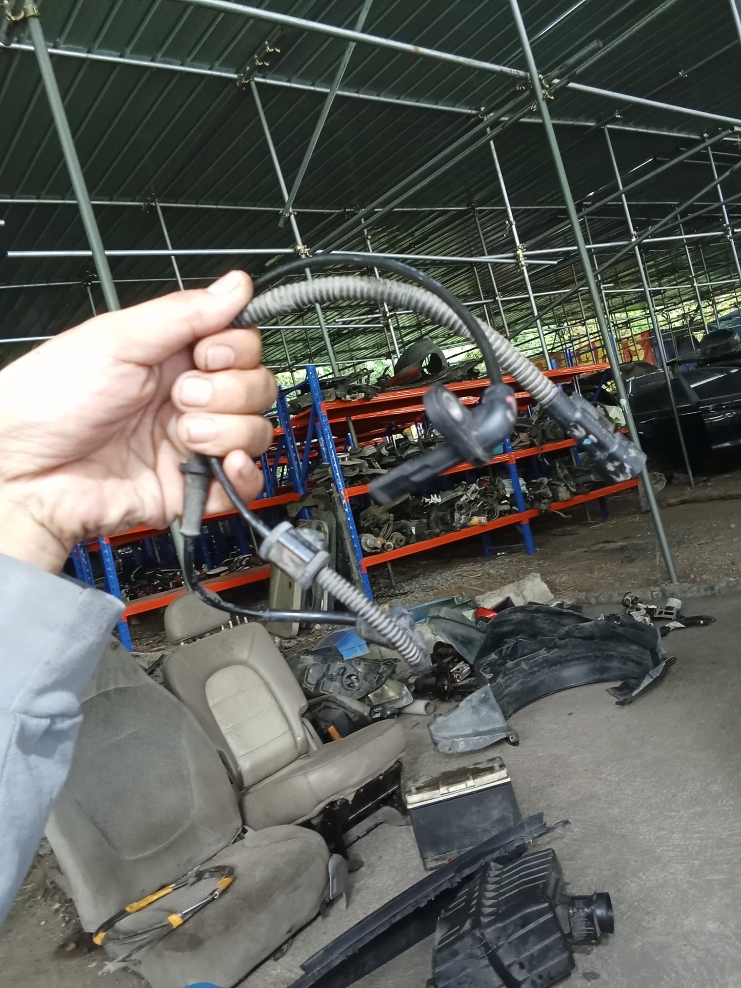Ford Escape 2.0 ABS Sensor GENUINE ORIGINAL SURPLUS
