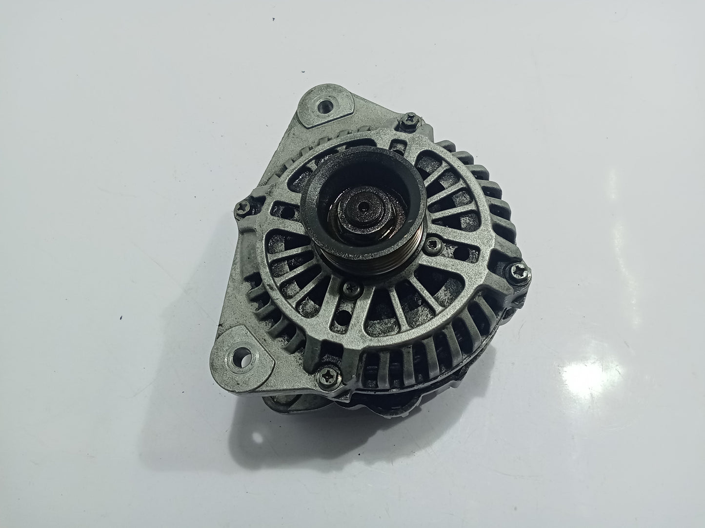 Ford Escape 2.0 Alternator GENUINE ORIGINAL SURPLUS