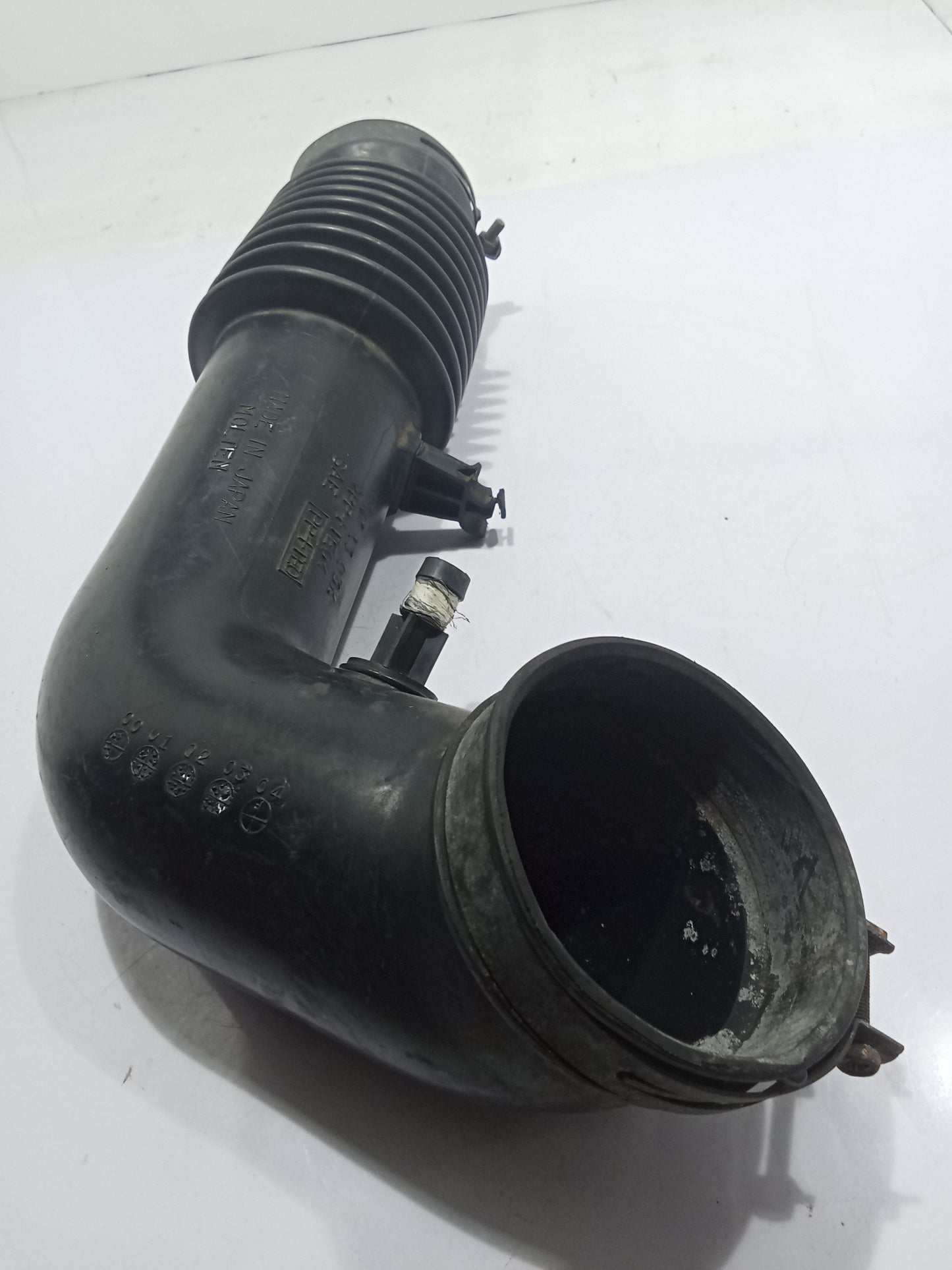 Ford Escape 2.0 Air Intake Hose GENUINE ORIGINAL SURPLUS