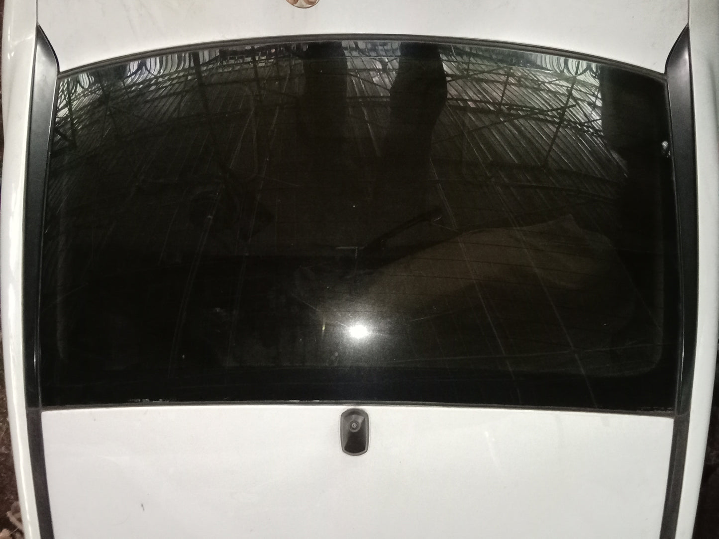 Accent Diesel 2010 Rear Windshield