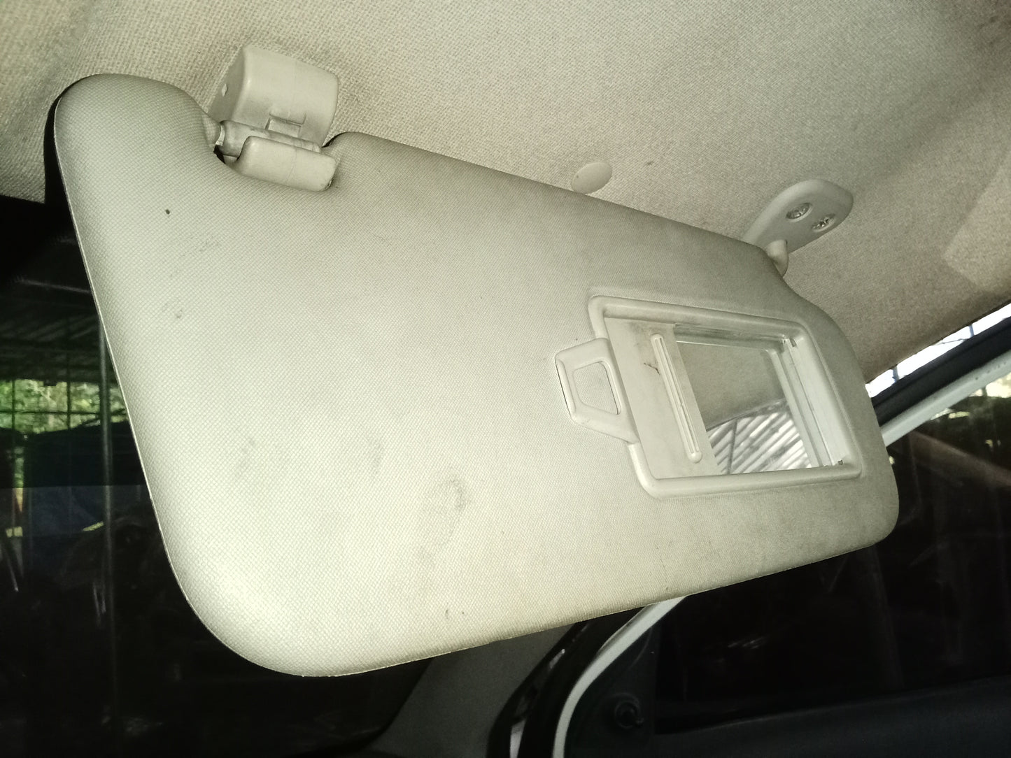 Accent Diesel 2010 Sun Visor Passenger Side