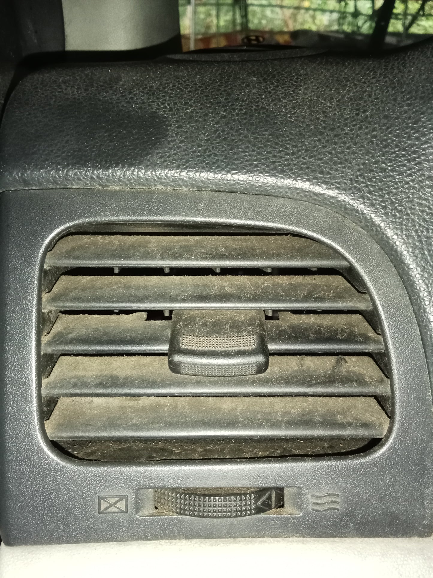 Accent Diesel 2010 Aircon Louver Driver Side