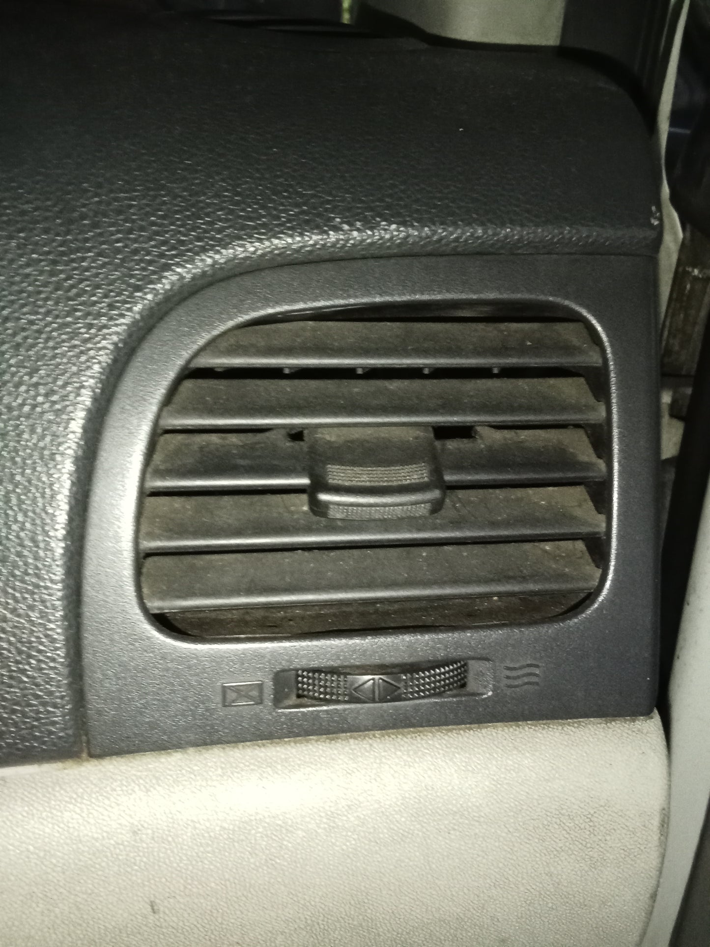 Accent Diesel 2010 Aircon Louver Passenger Side