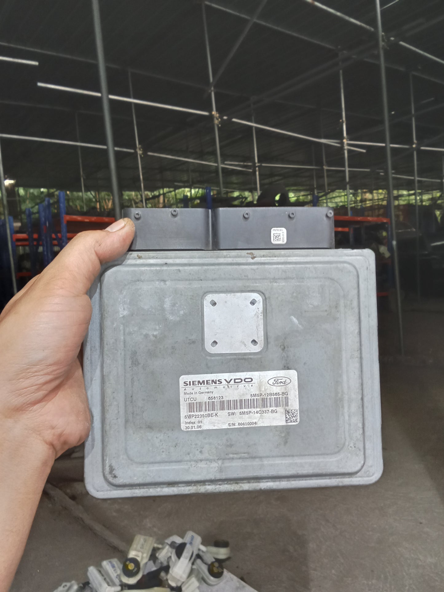 Ford Focus 2.0 2007 - 2014 5M5P-12B565-BG  S/N 60410004 Engine Computer Box (ECU) GENUINE ORIGINAL SURPLUS