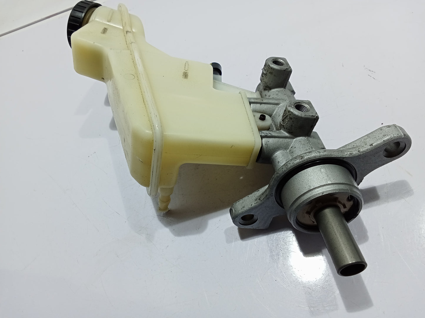 Chevrolet Spin 2015 Brake Master GENUINE ORIGINAL SURPLUS