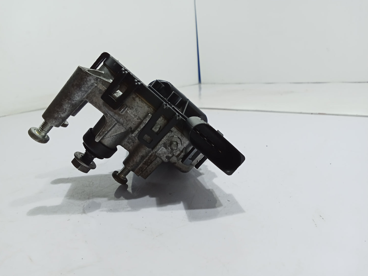 Ford Fiesta 1.5 2015 Wiper Motor GENUINE ORIGINAL SURPLUS