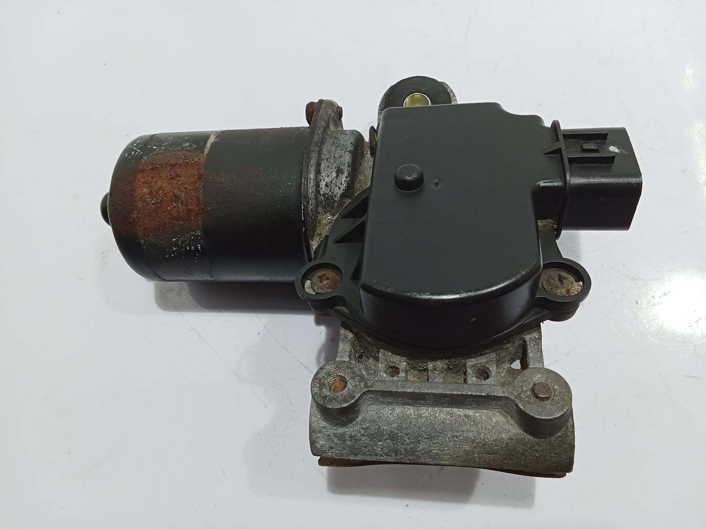 Chevrolet Optra 1.6 Wiper Motor GENUINE ORIGINAL SURPLUS