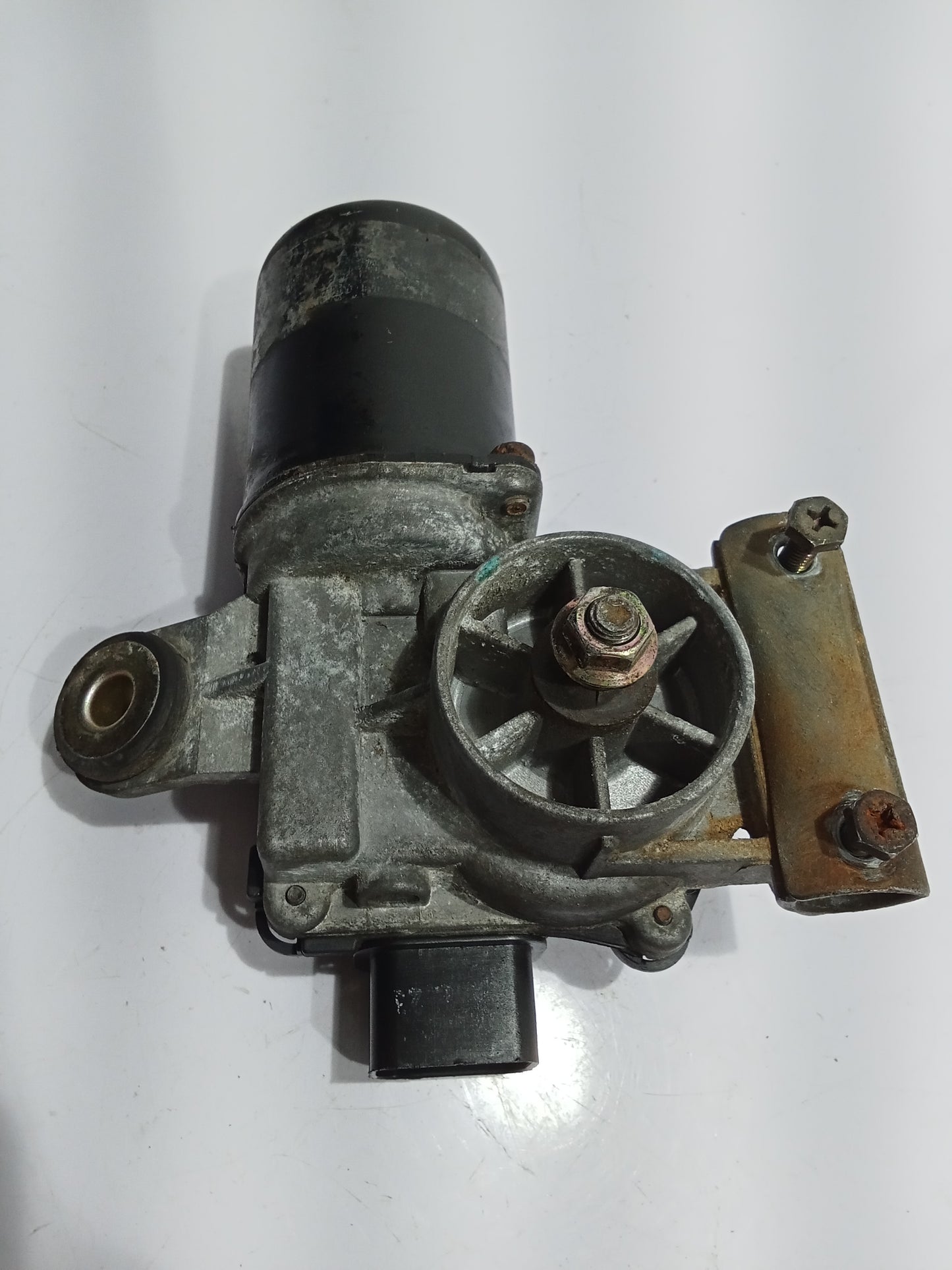 Chevrolet Optra 1.6 Wiper Motor GENUINE ORIGINAL SURPLUS