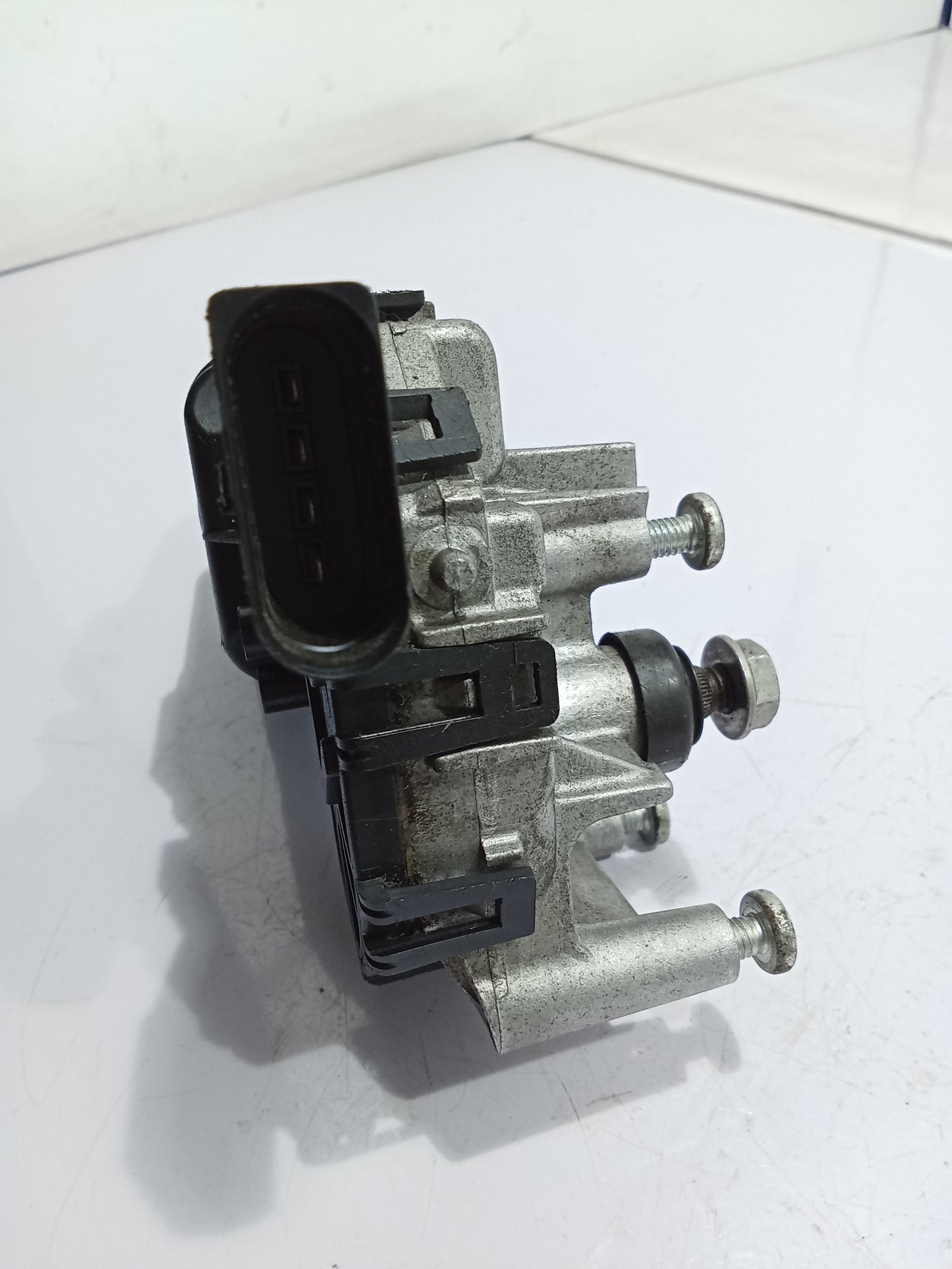 Ford Fiesta 1.6 2015 Wiper Motor GENUINE ORIGINAL SURPLUS