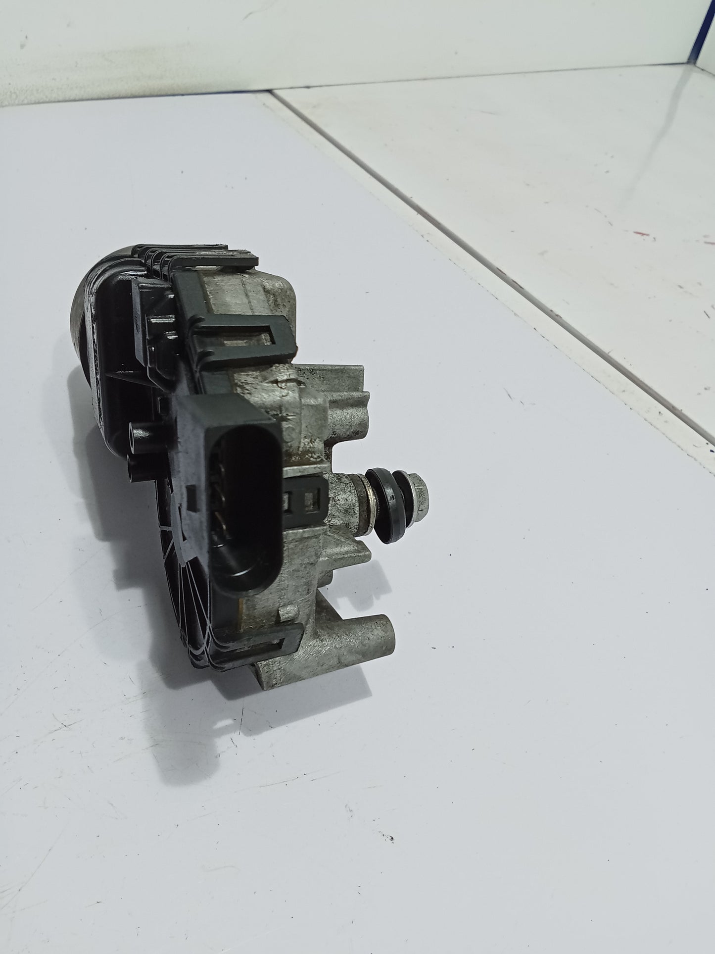 Ford Focus 1.6 2011 Wiper Motor GENUINE ORIGINAL SURPLUS