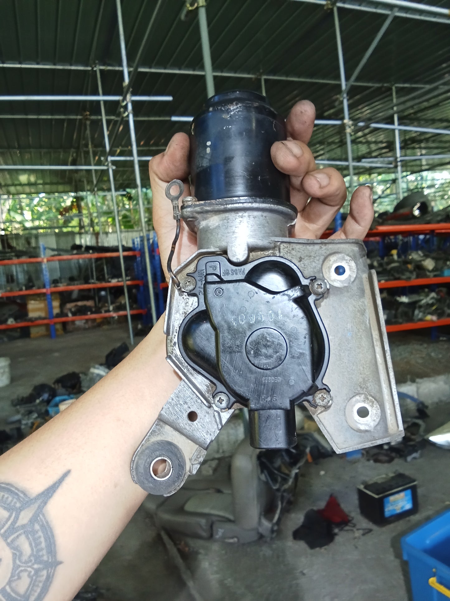 Nissan Navara Wiper Motor GENUINE ORIGINAL SURPLUS