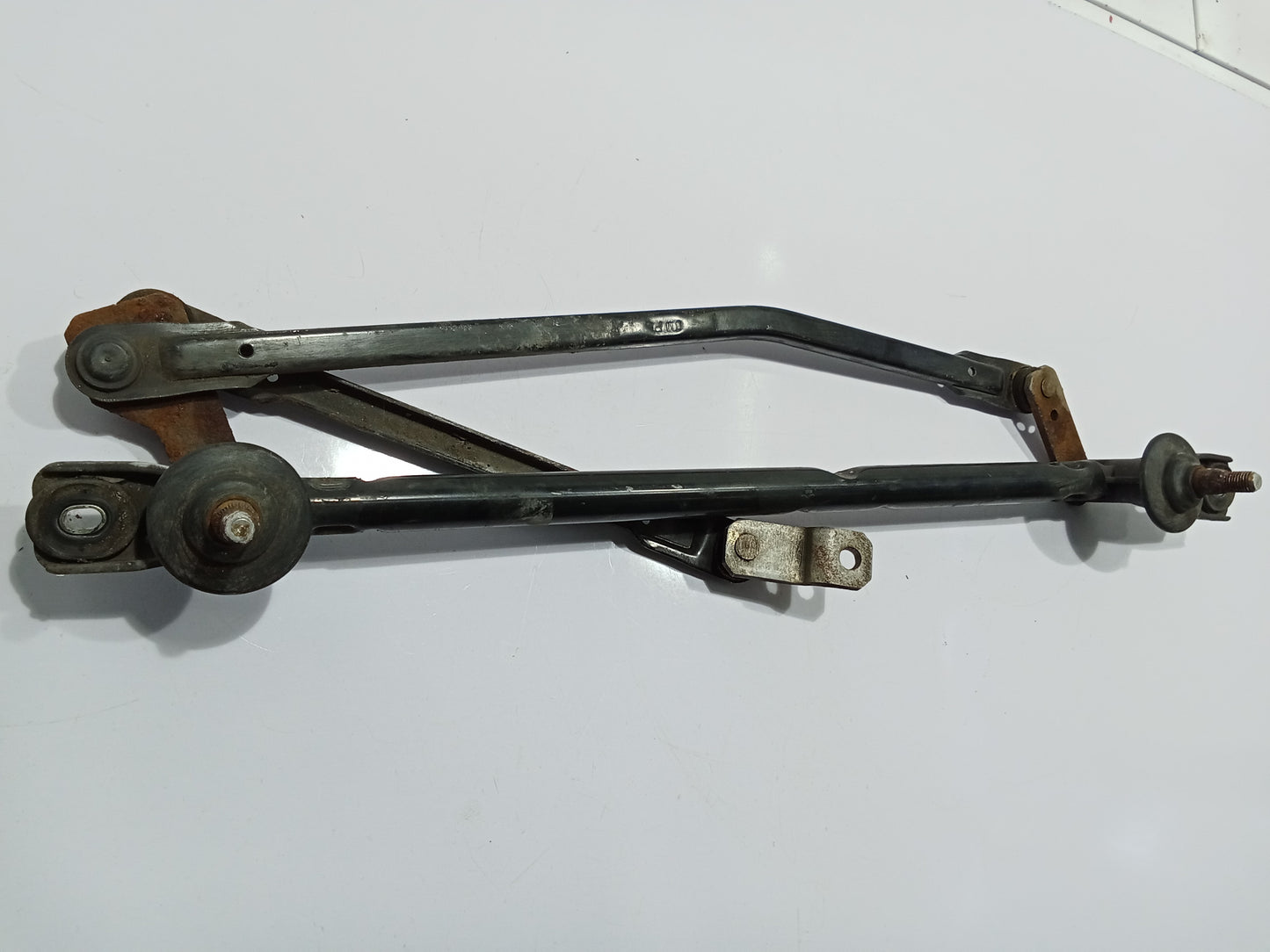 Hyundai Tucson 2004 Gas Wiper Linkage GENUINE ORIGINAL SURPLUS