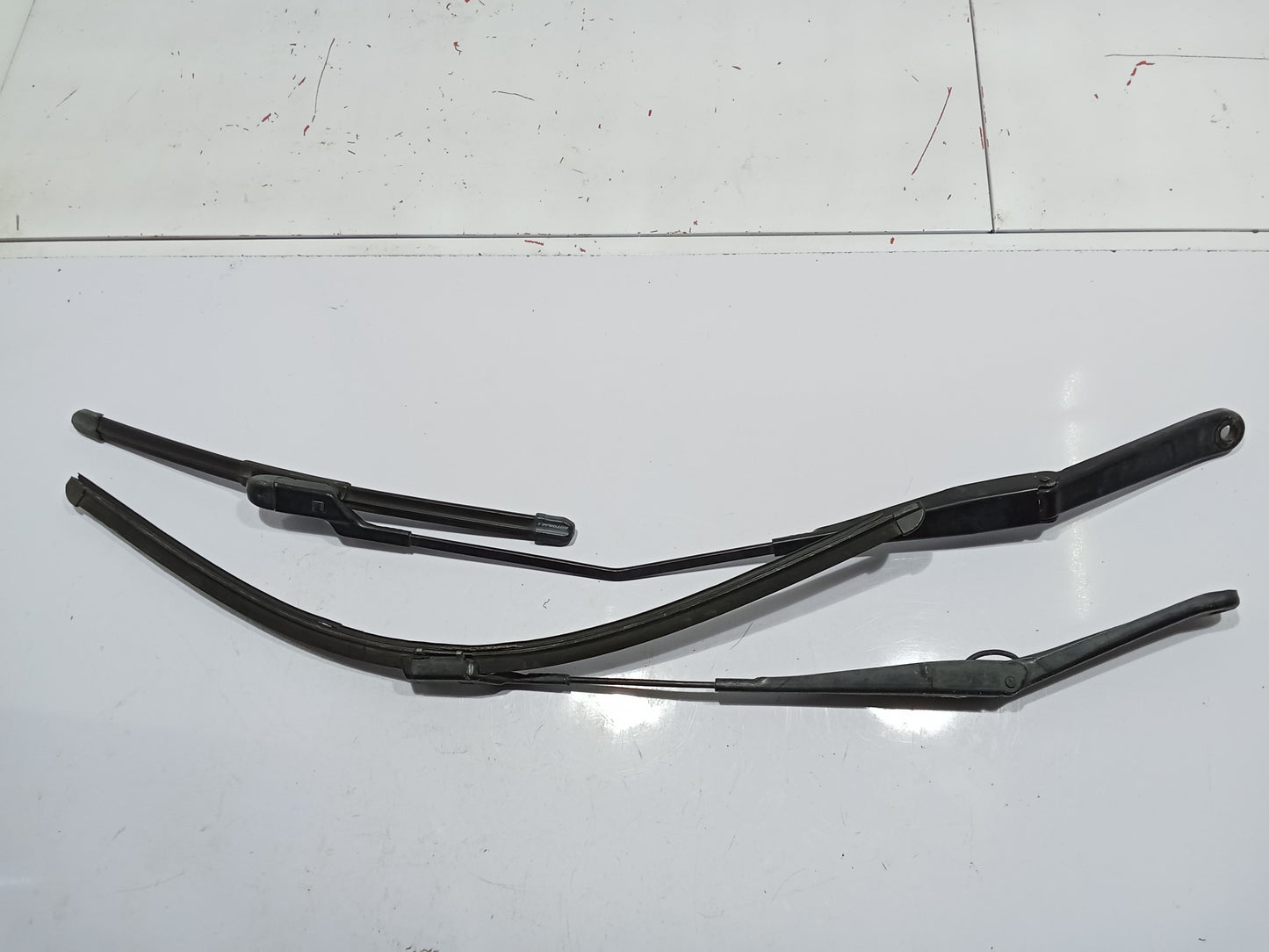 Ford Fiesta 1.5 2015 Wiper Arm L&R GENUINE ORIGINAL SURPLUS