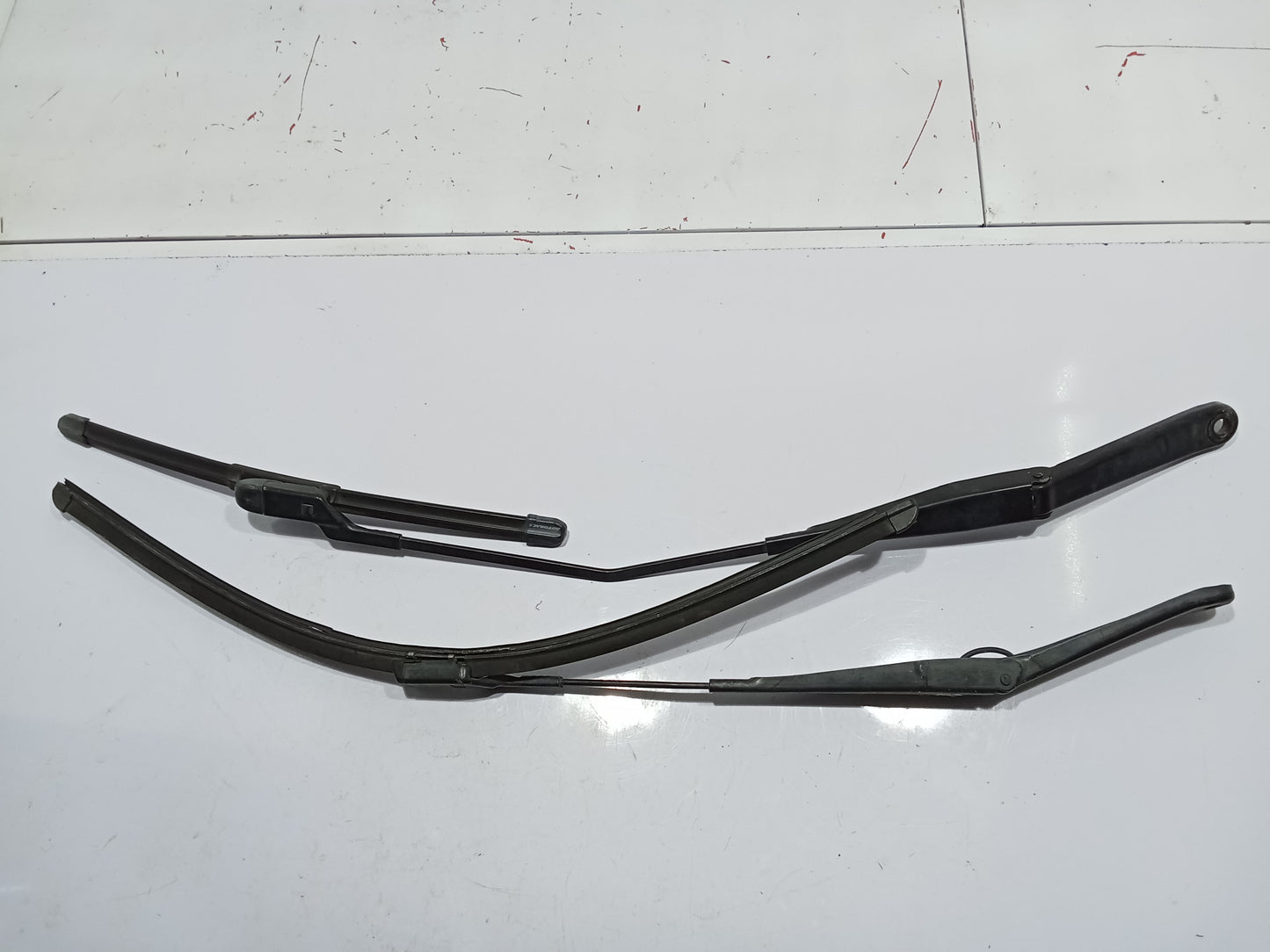 Ford Fiesta 1.5 2015 Wiper Arm L&R GENUINE ORIGINAL SURPLUS