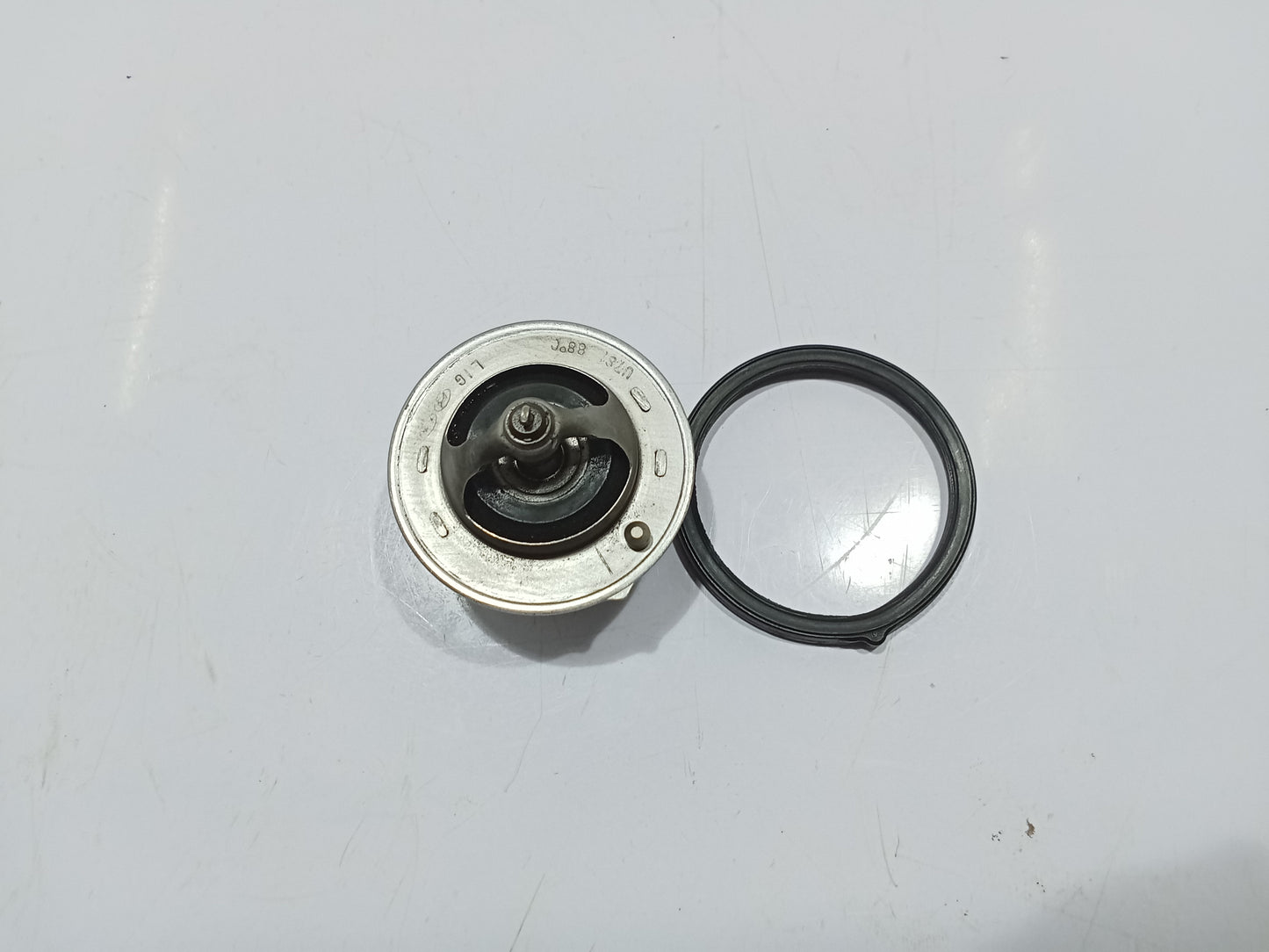 Hyundai Accent 2017 Gas Thermostat GENUINE ORIGINAL SURPLUS
