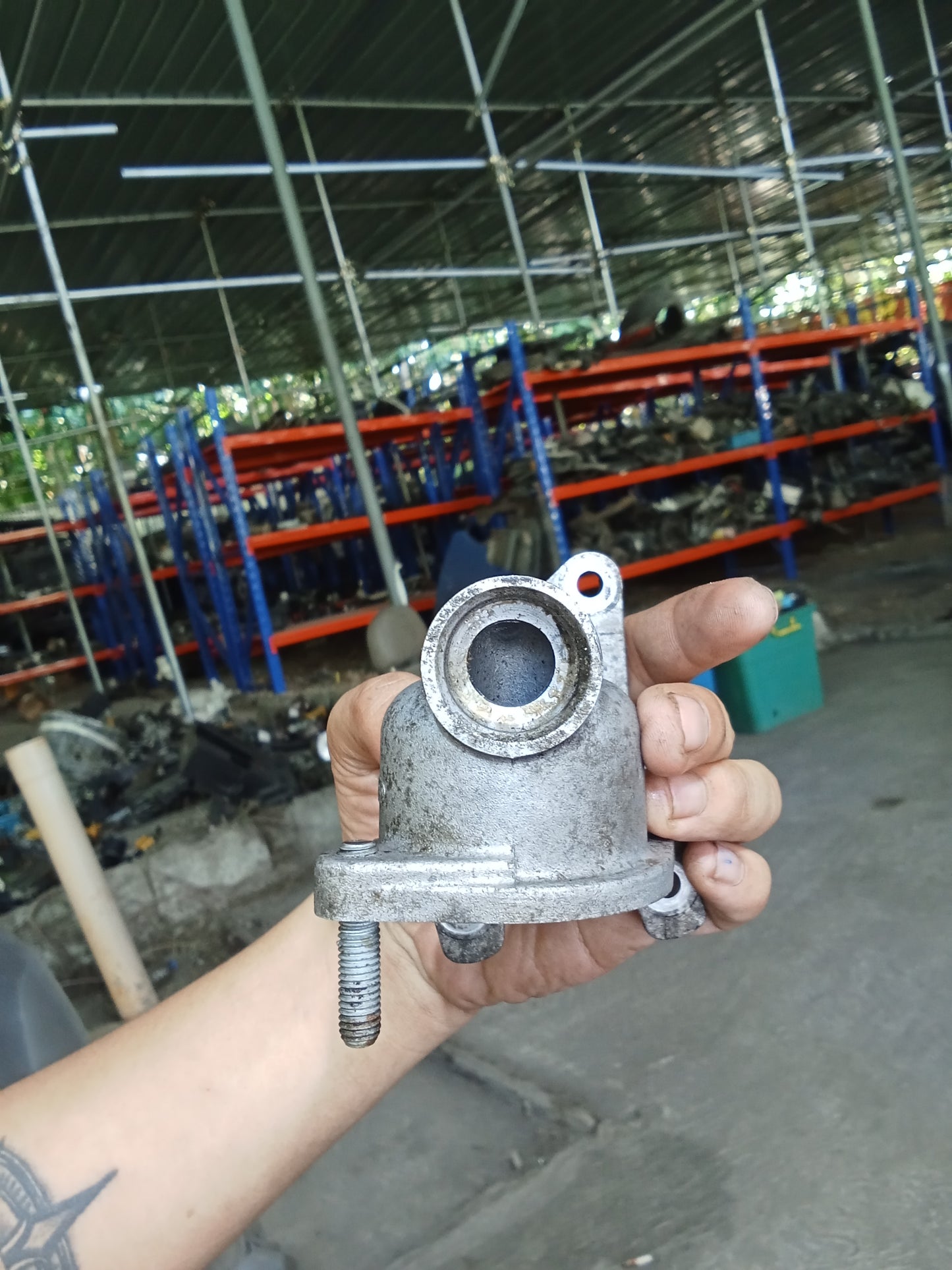 Hyundai Accent 2017 Gas Thermostat Housing GENUINE ORIGINAL SURPLUS