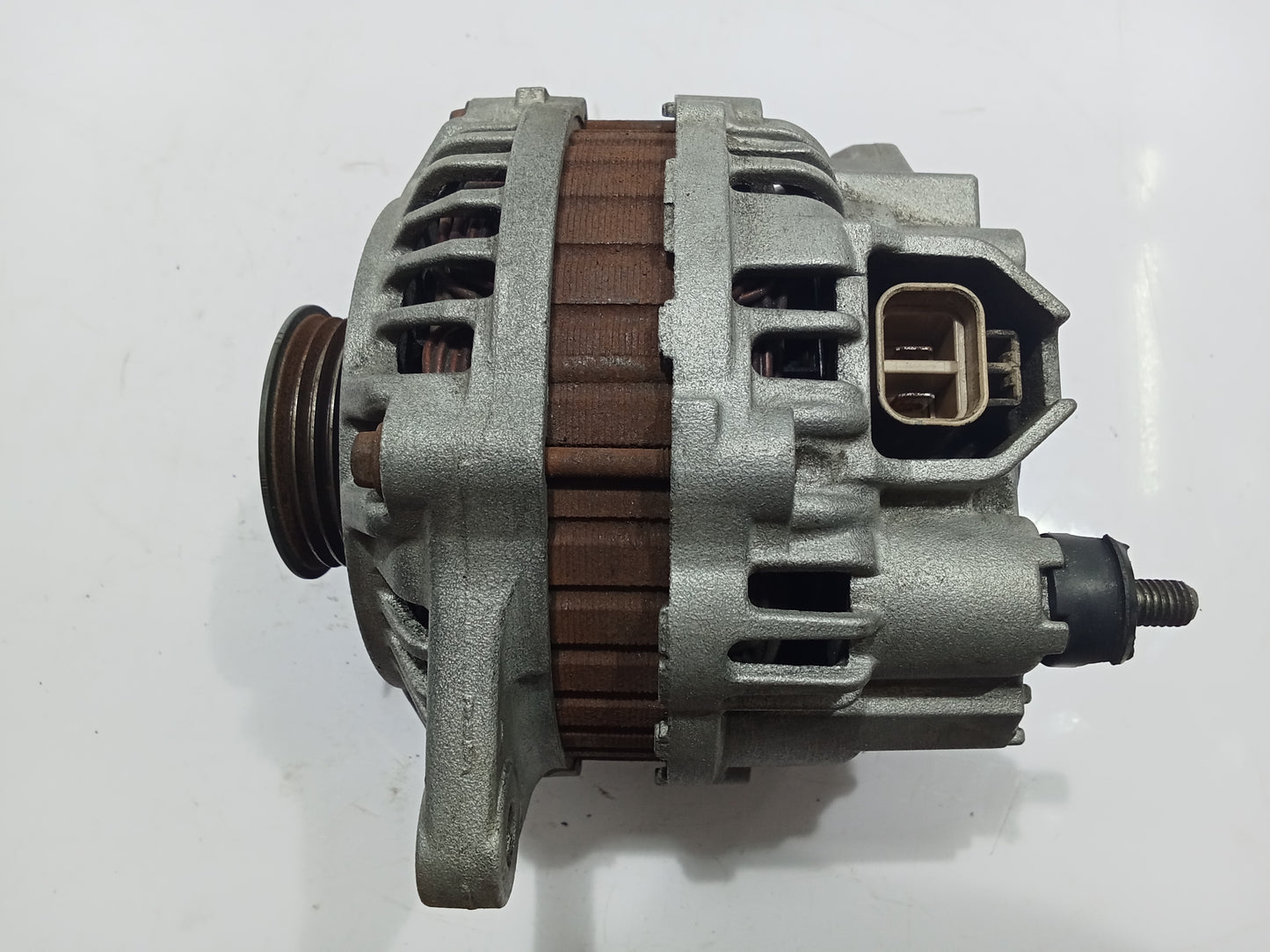 Ford Lynx 2002 Alternator GENUINE ORIGINAL SURPLUS